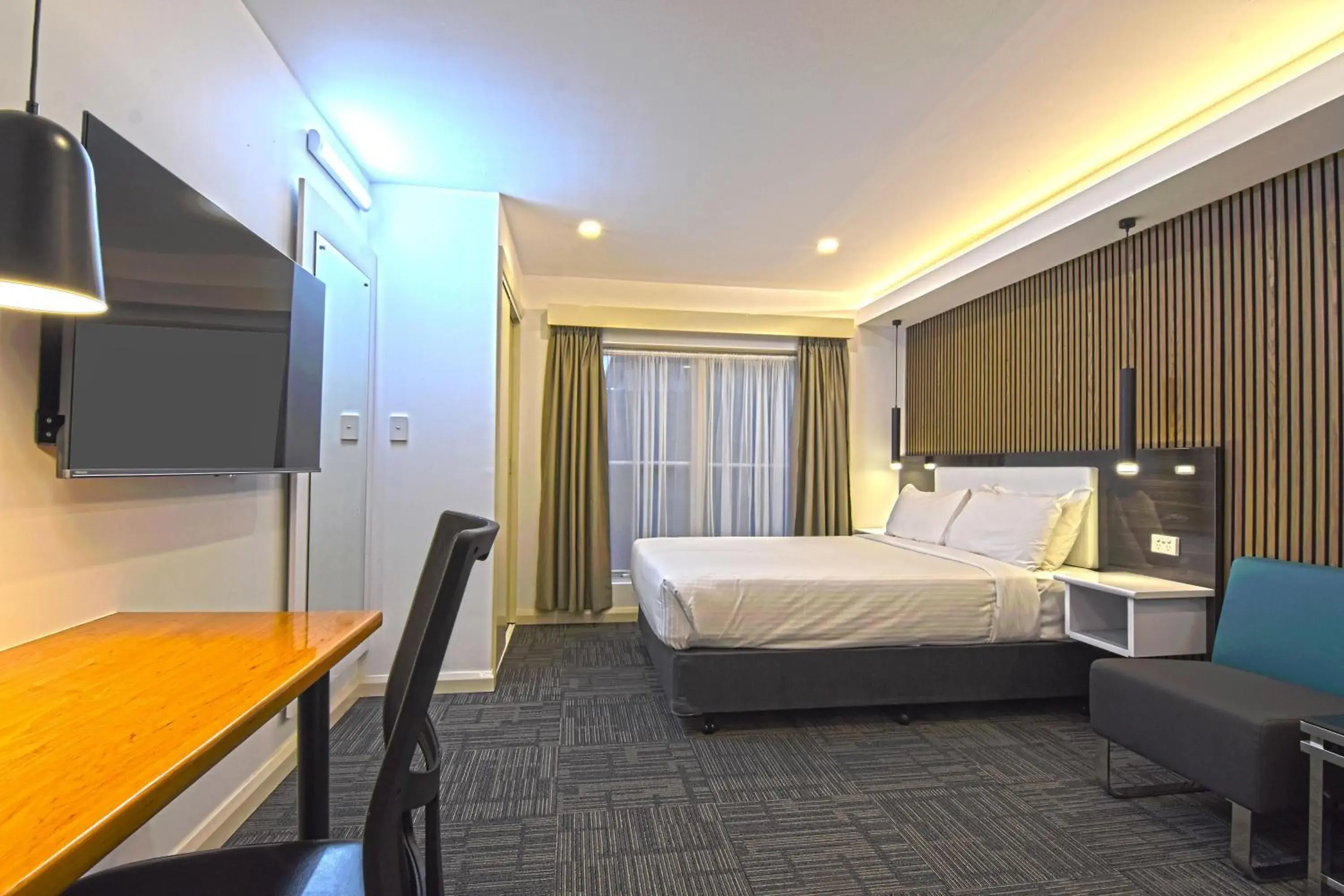 Bedroom, Bed in Best Western Plus Buckingham International Bedroom, Bed in Best Western Plus Buckingham International