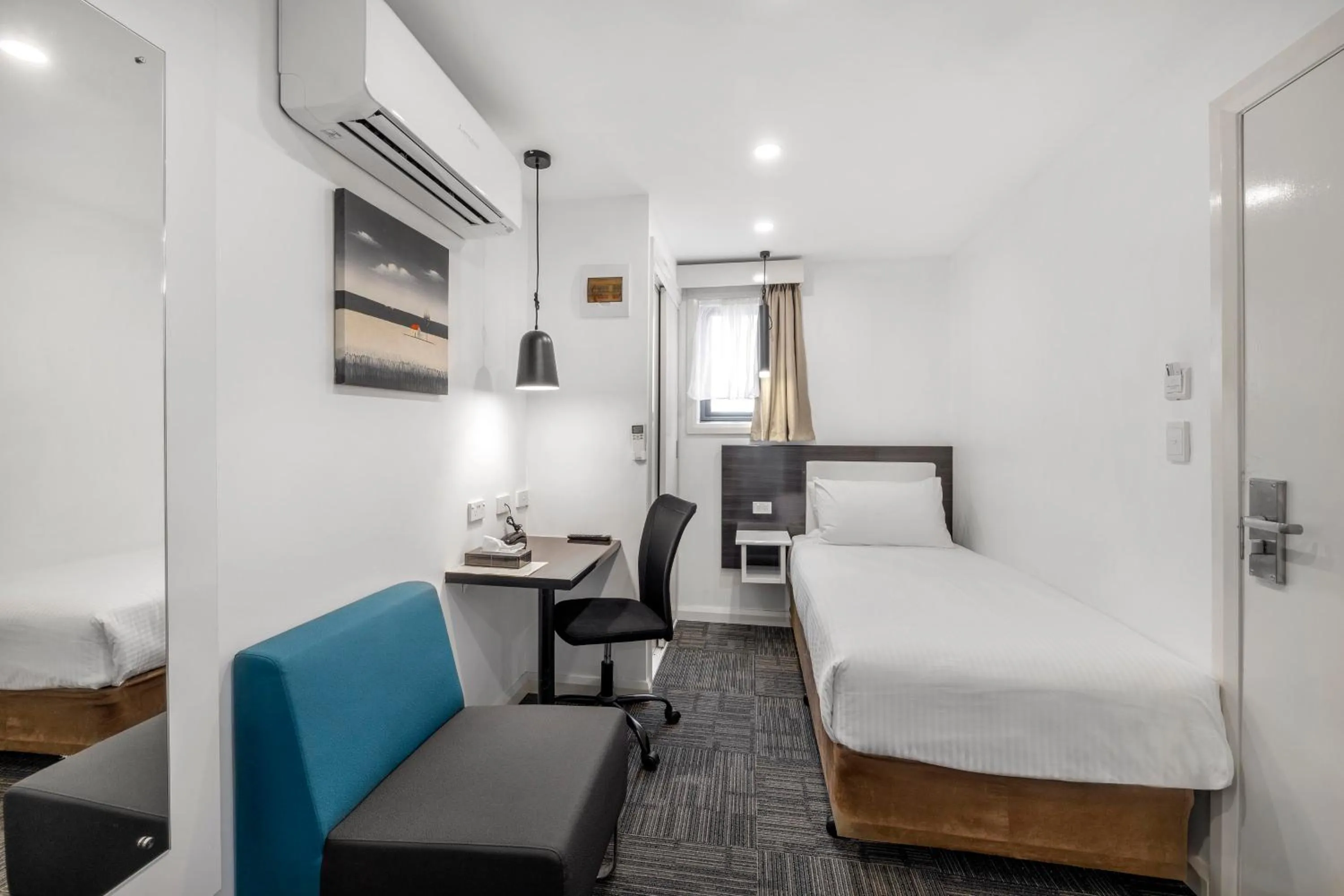 Bed in Best Western Plus Buckingham International