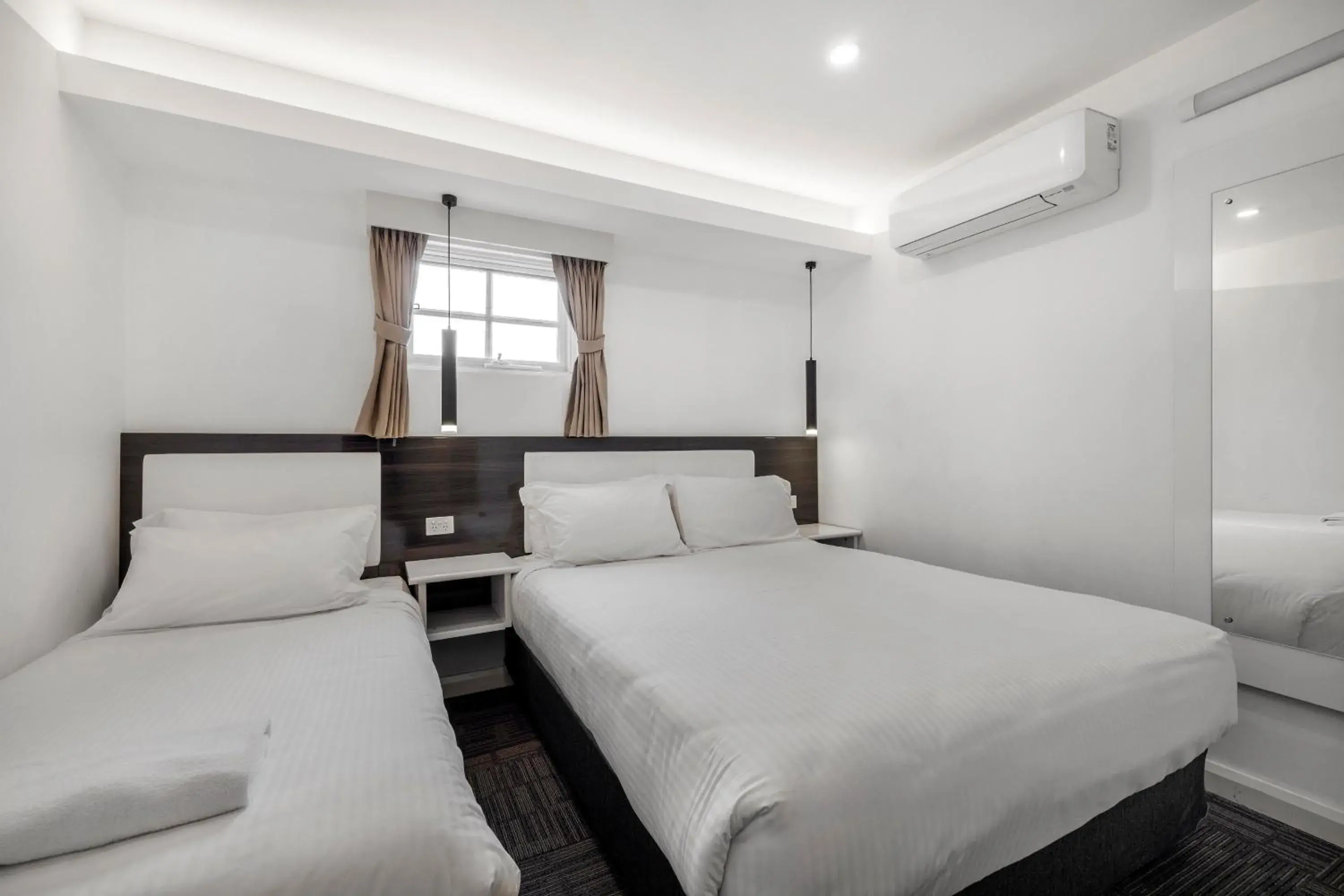 Bed in Best Western Plus Buckingham International Bed in Best Western Plus Buckingham International