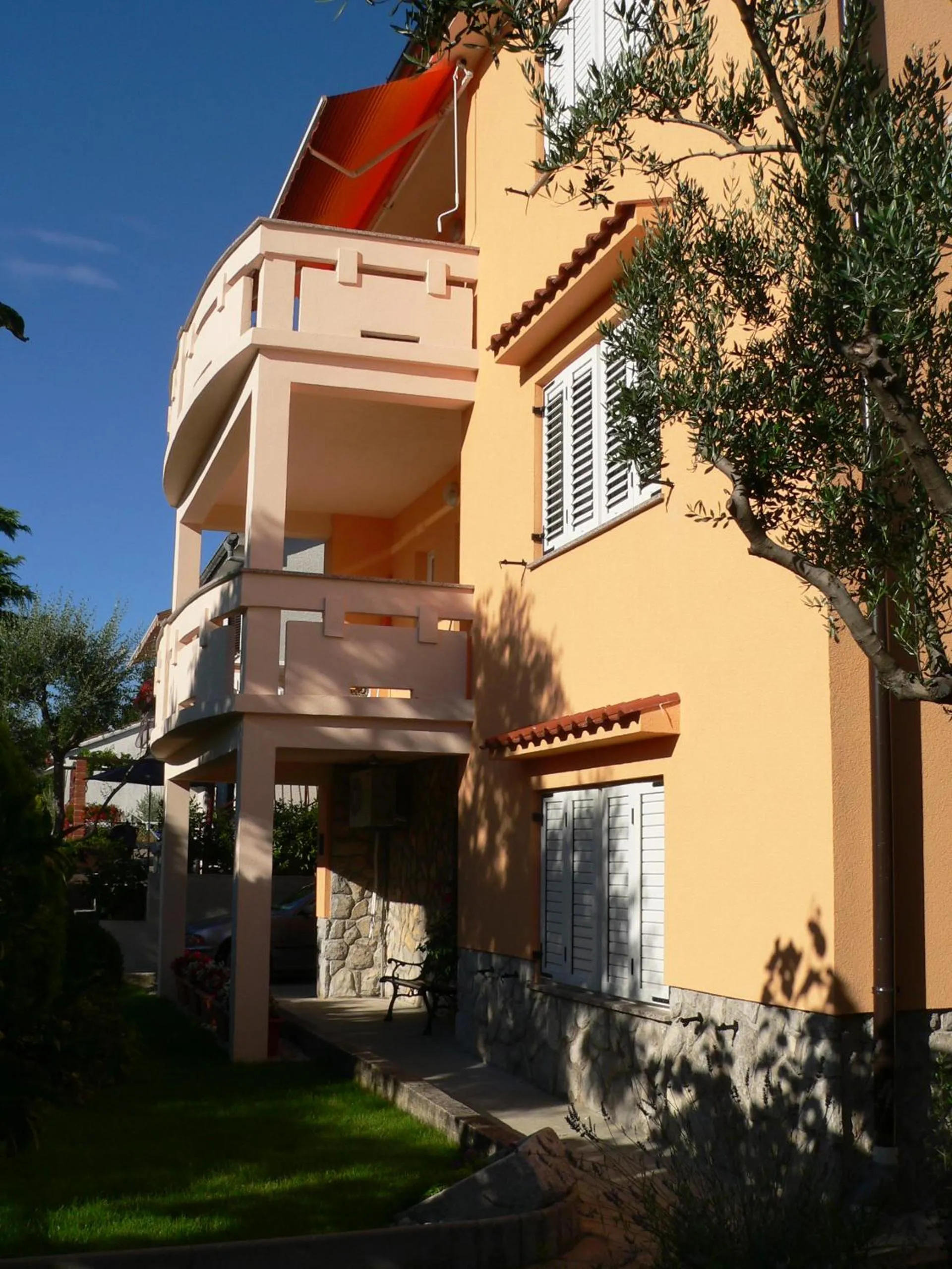 Property building in Apartman Ruza