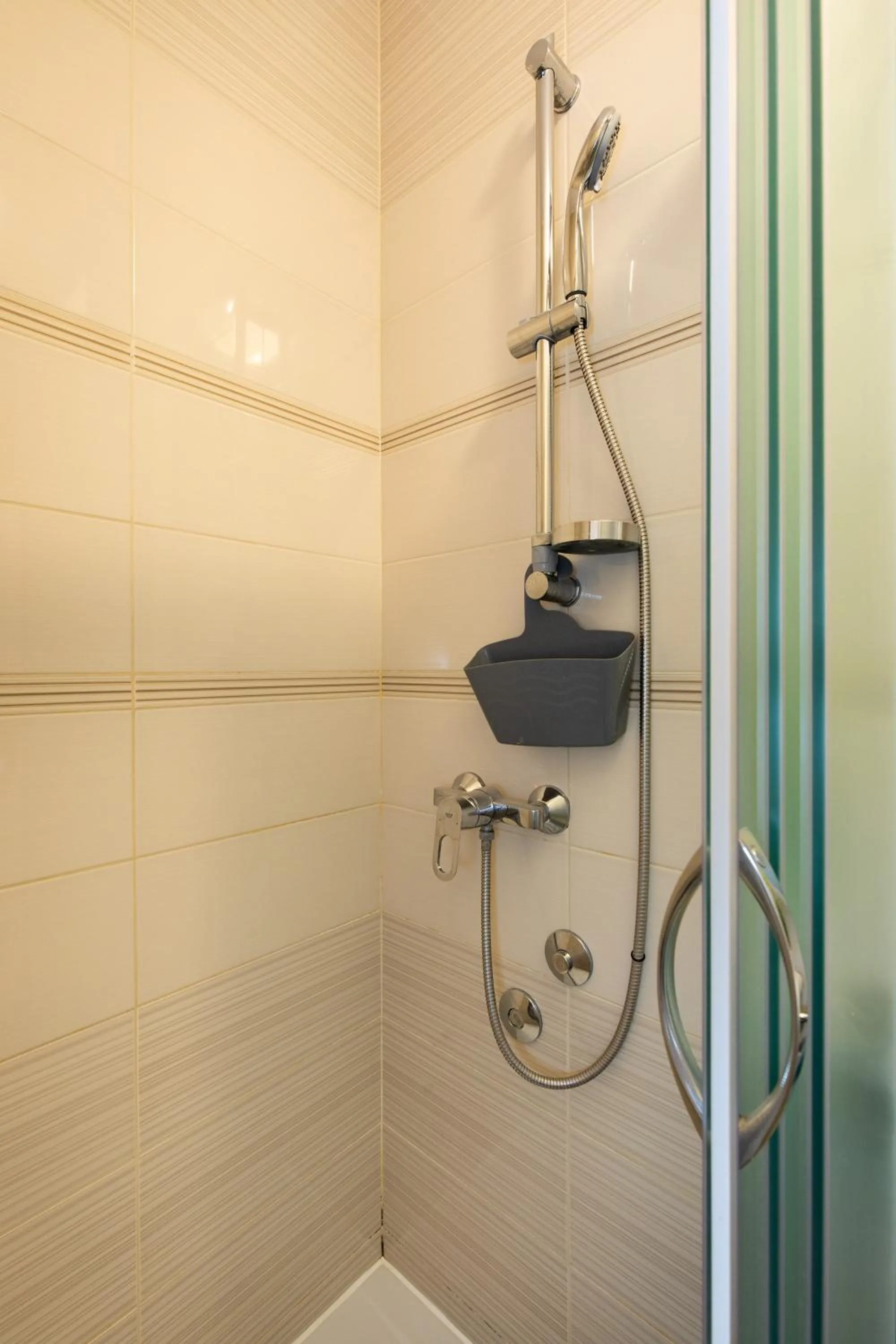 Shower in Apartman Ruza
