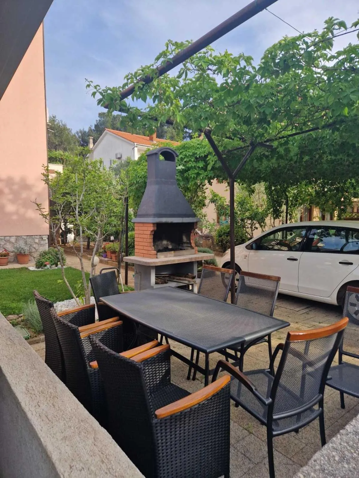 BBQ facilities in Apartman Ruza