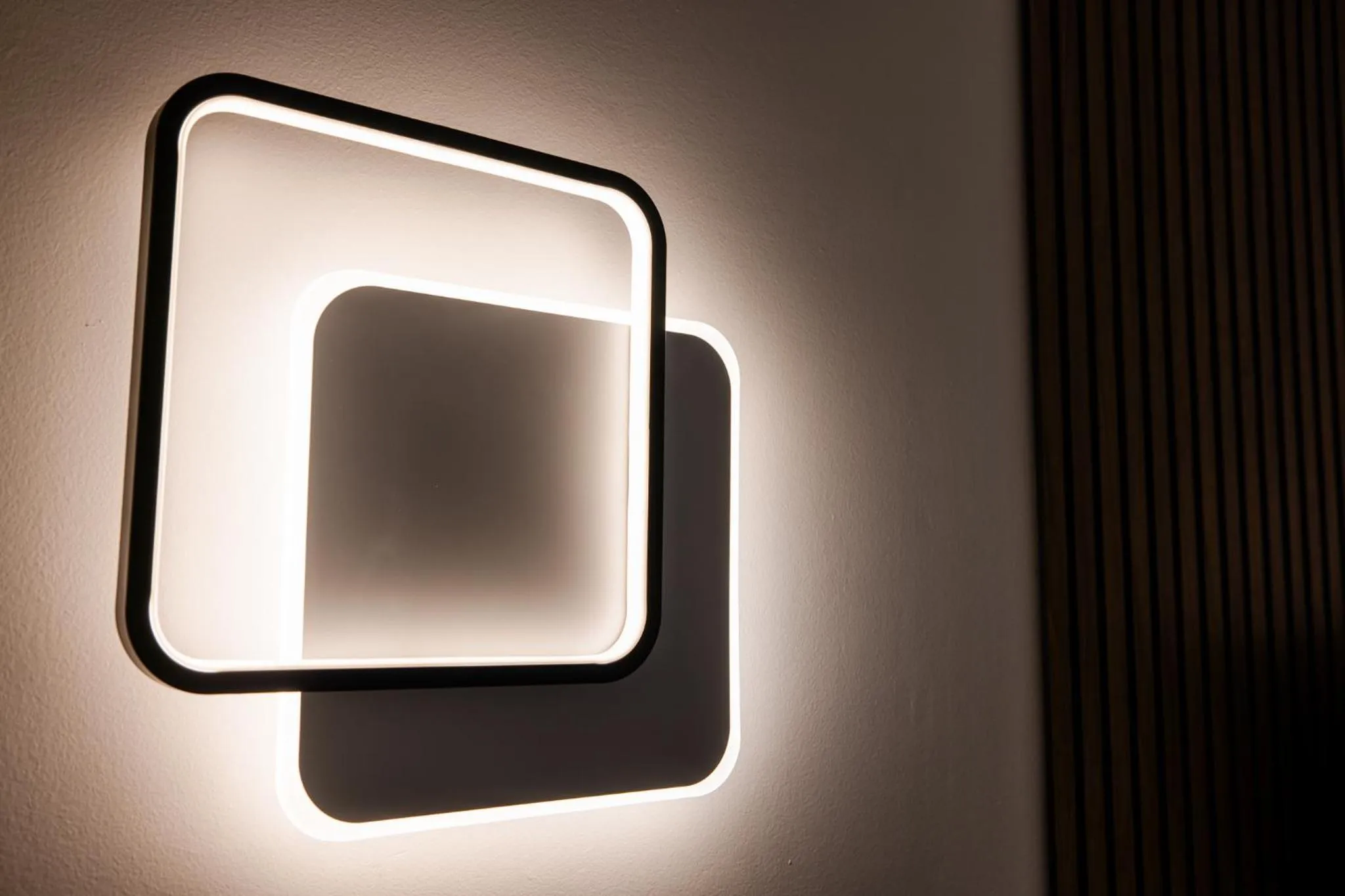 Decorative detail in Grand Court Hotel