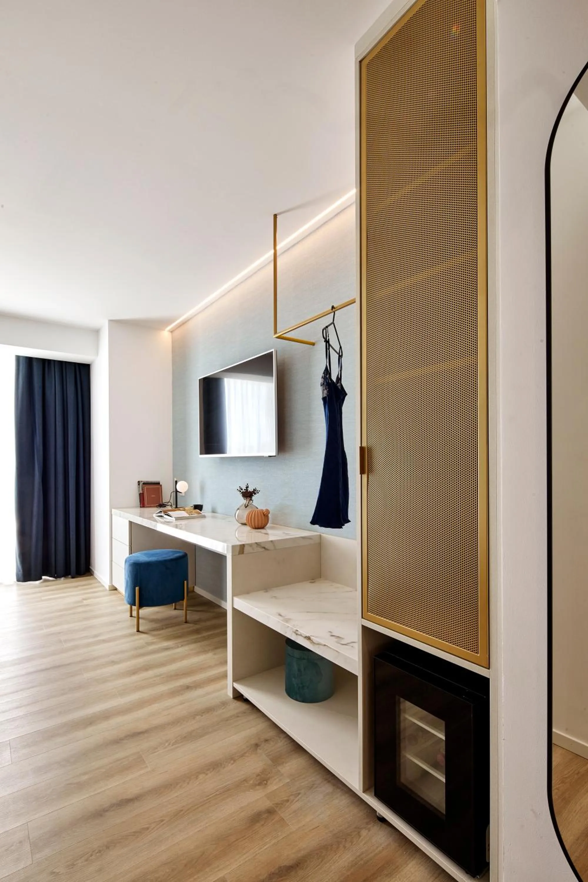 View (from property/room), Bed in Riva Palace Hotel