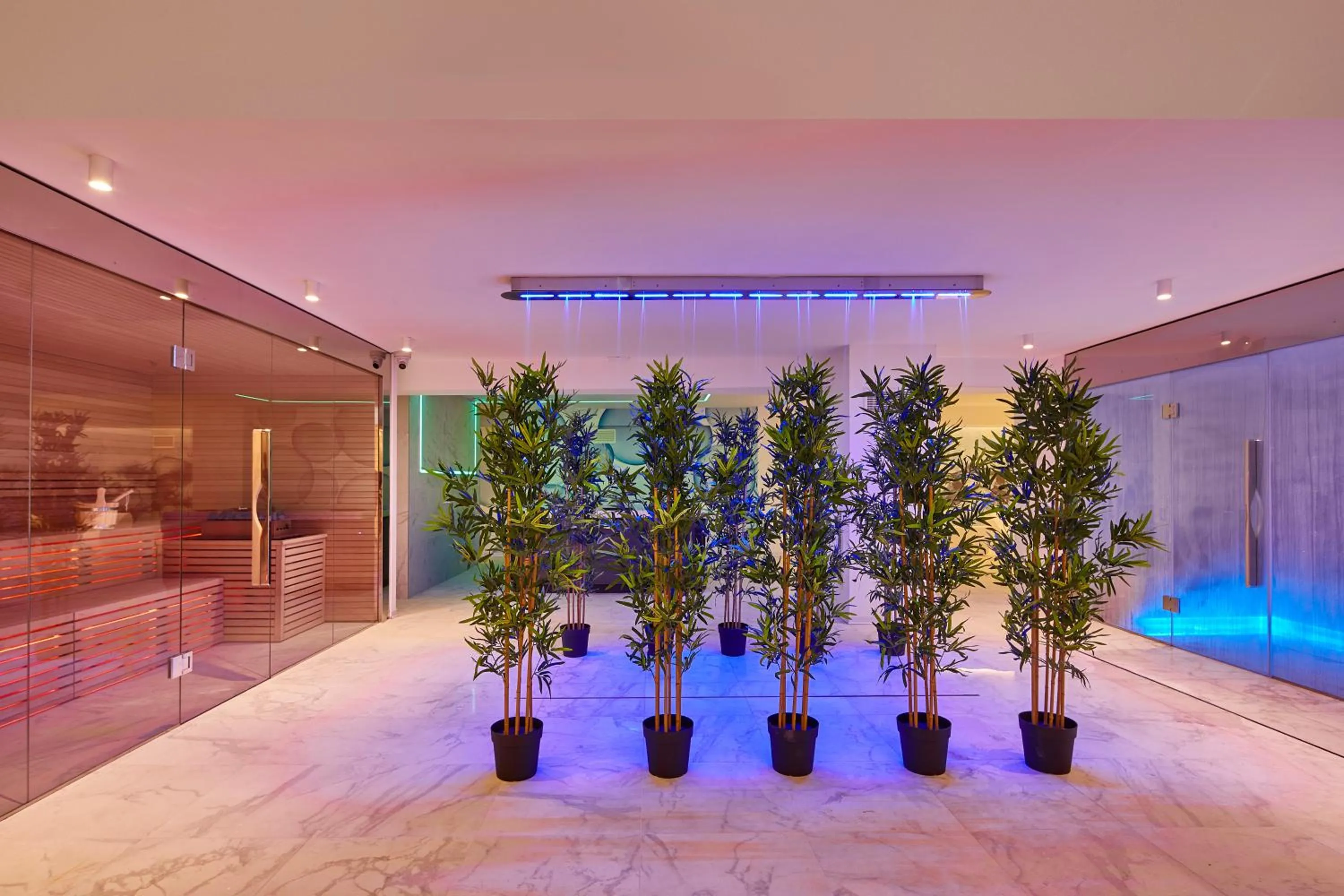 Shower in Riva Palace Hotel