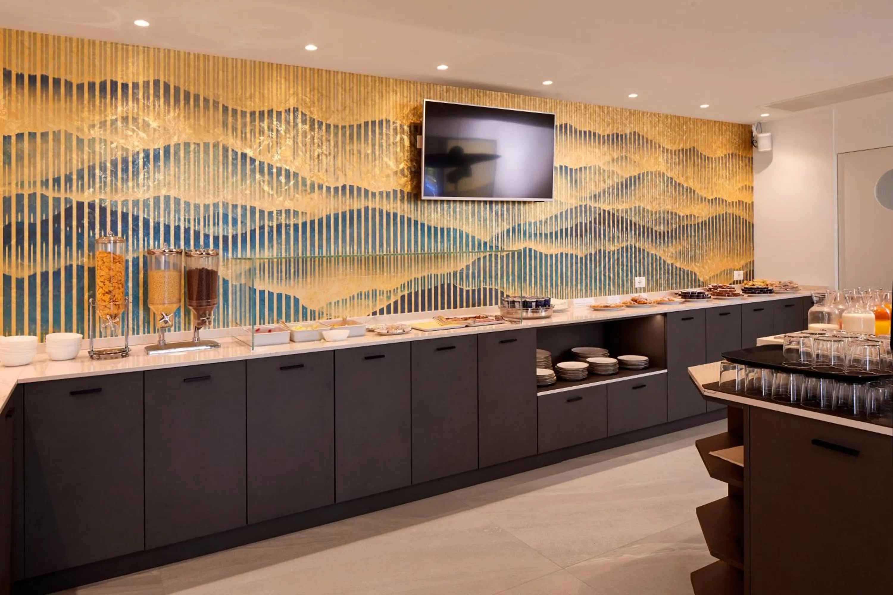 Breakfast in Riva Palace Hotel