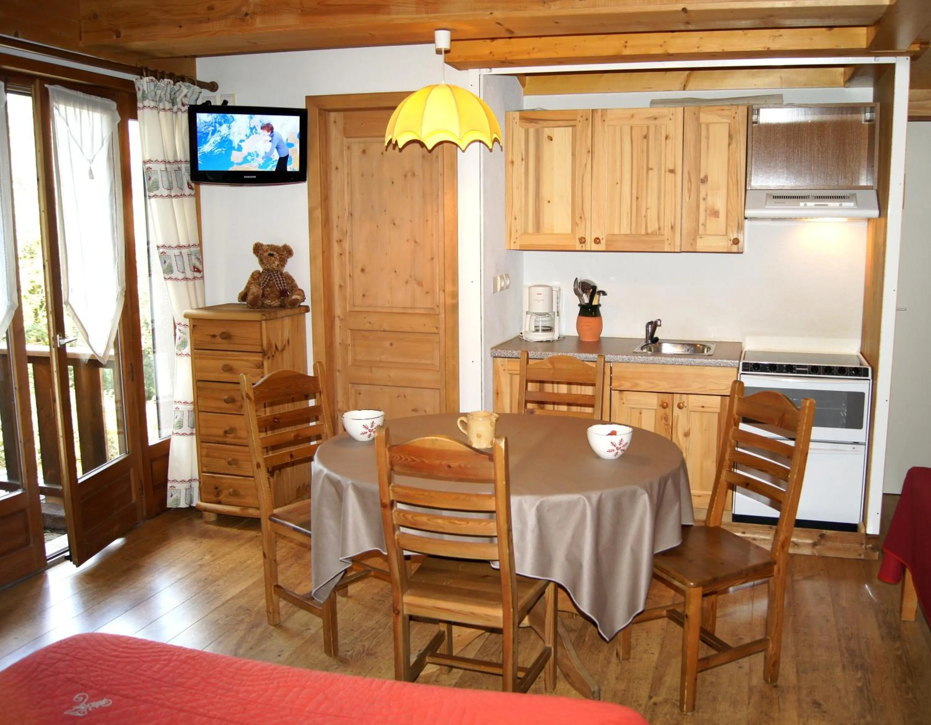 Dining area in Logis Hotel Gai Soleil