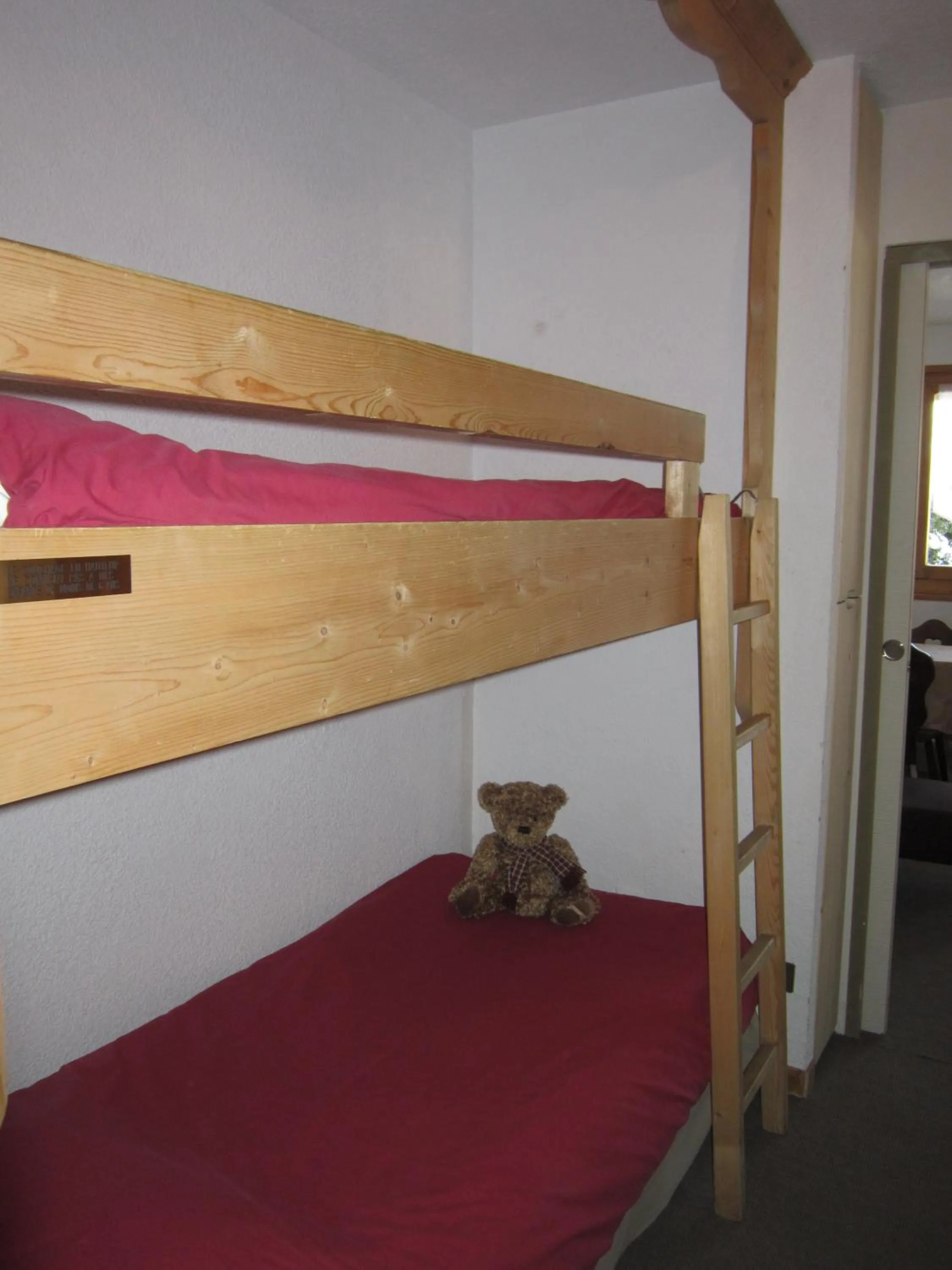 Bed in Logis Hotel Gai Soleil