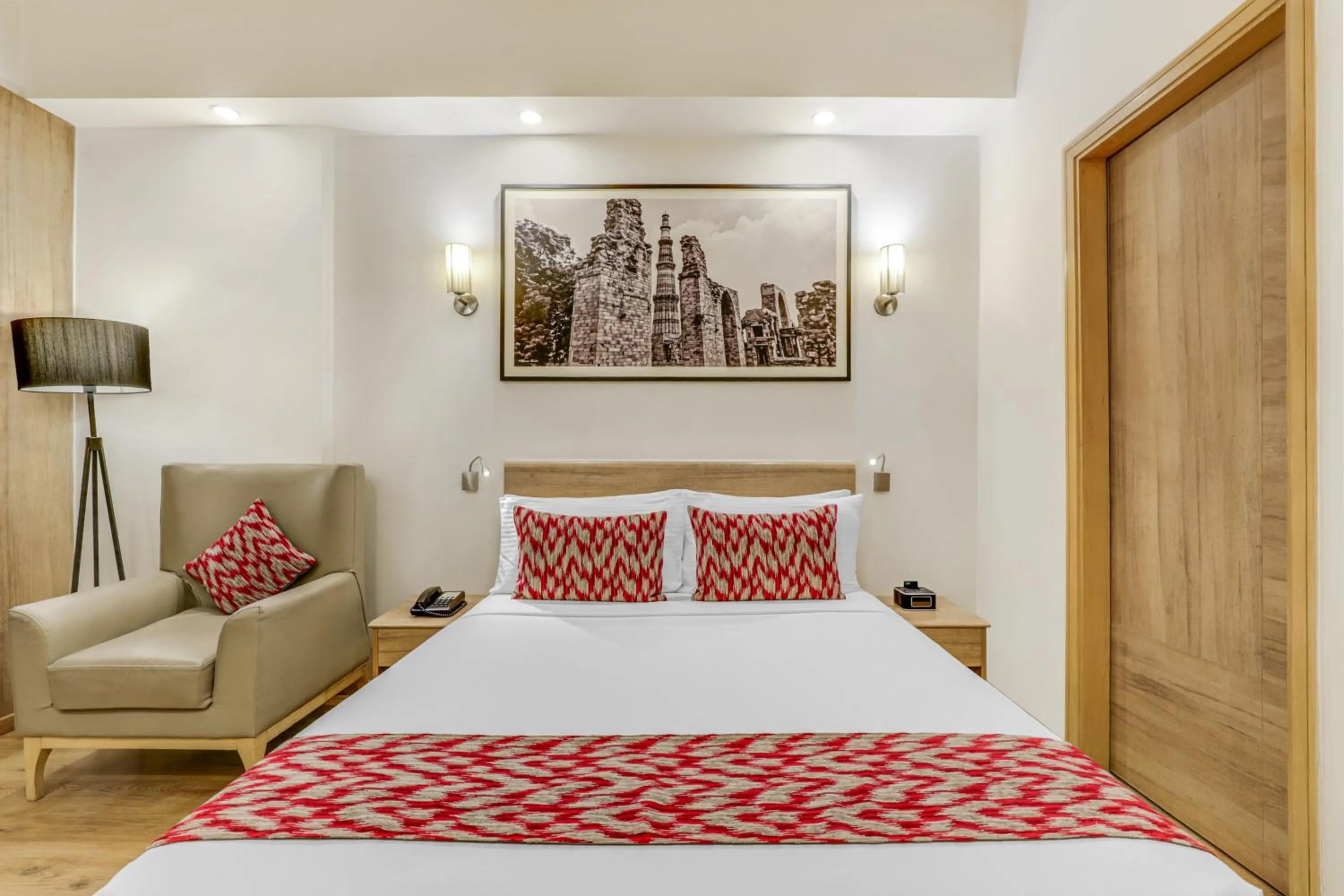 Bedroom, Bed in Lemon Tree Premier City Center