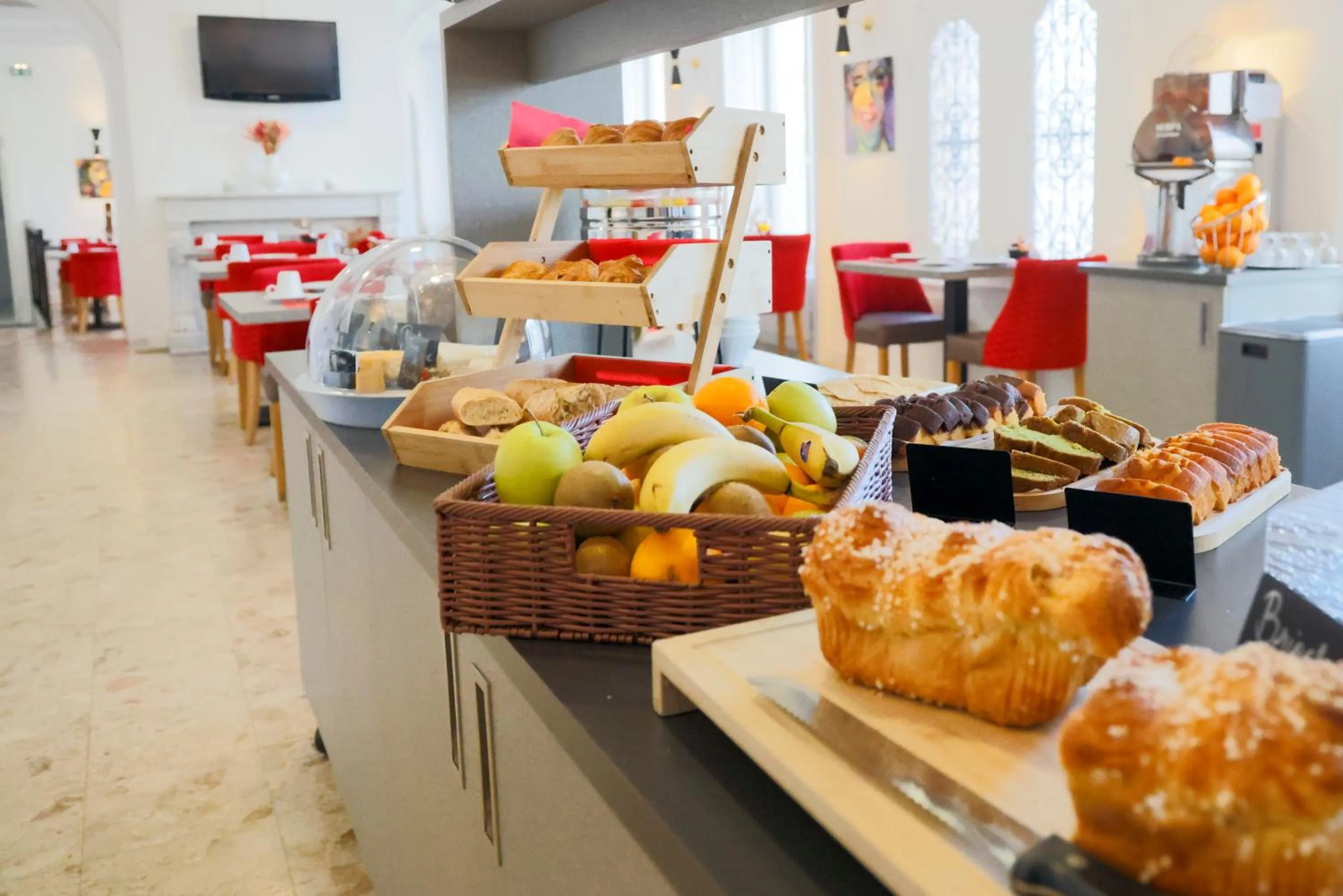 Continental breakfast in Hotel Le Cercle