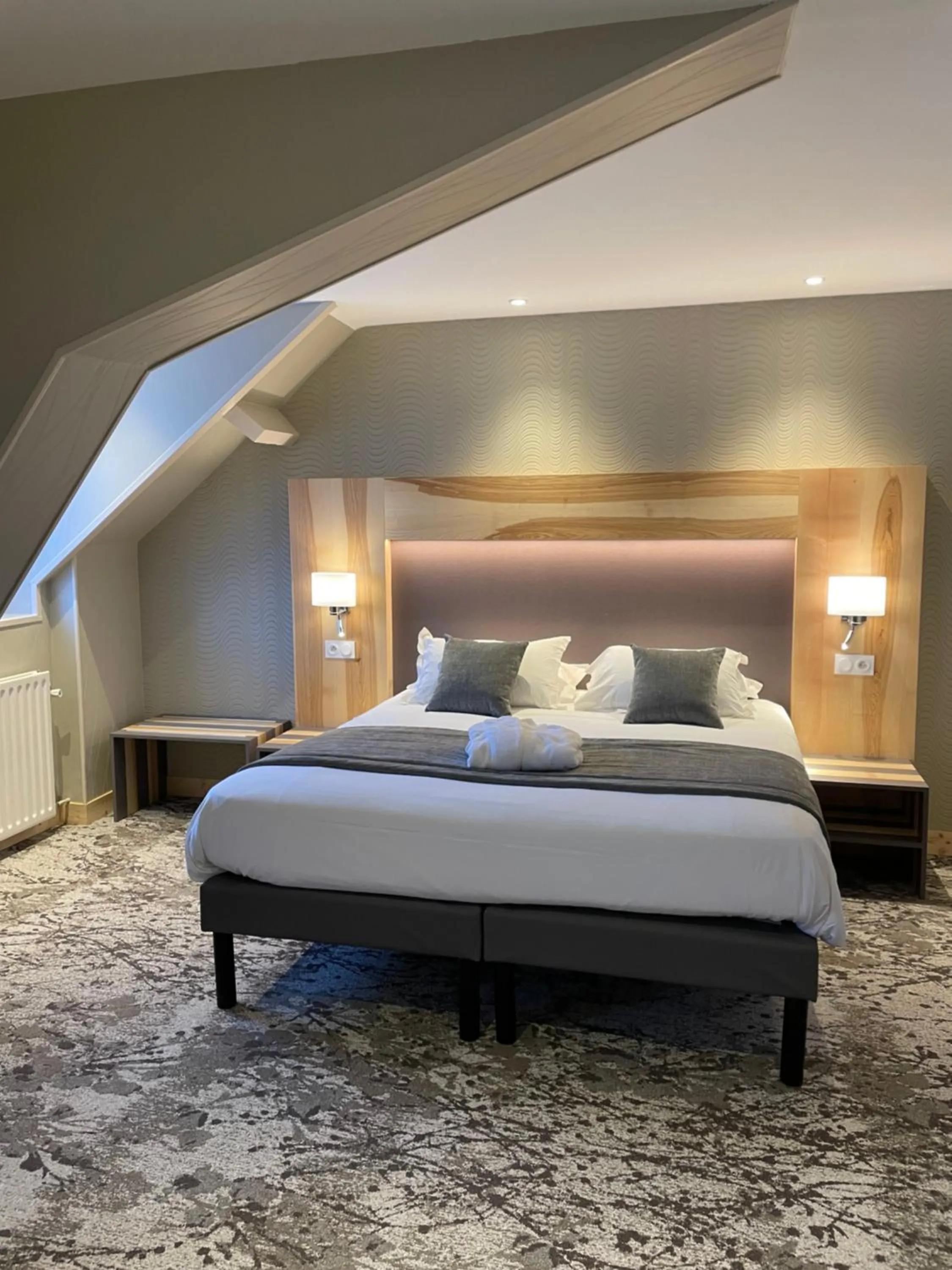Bed in Hotel Le Cercle