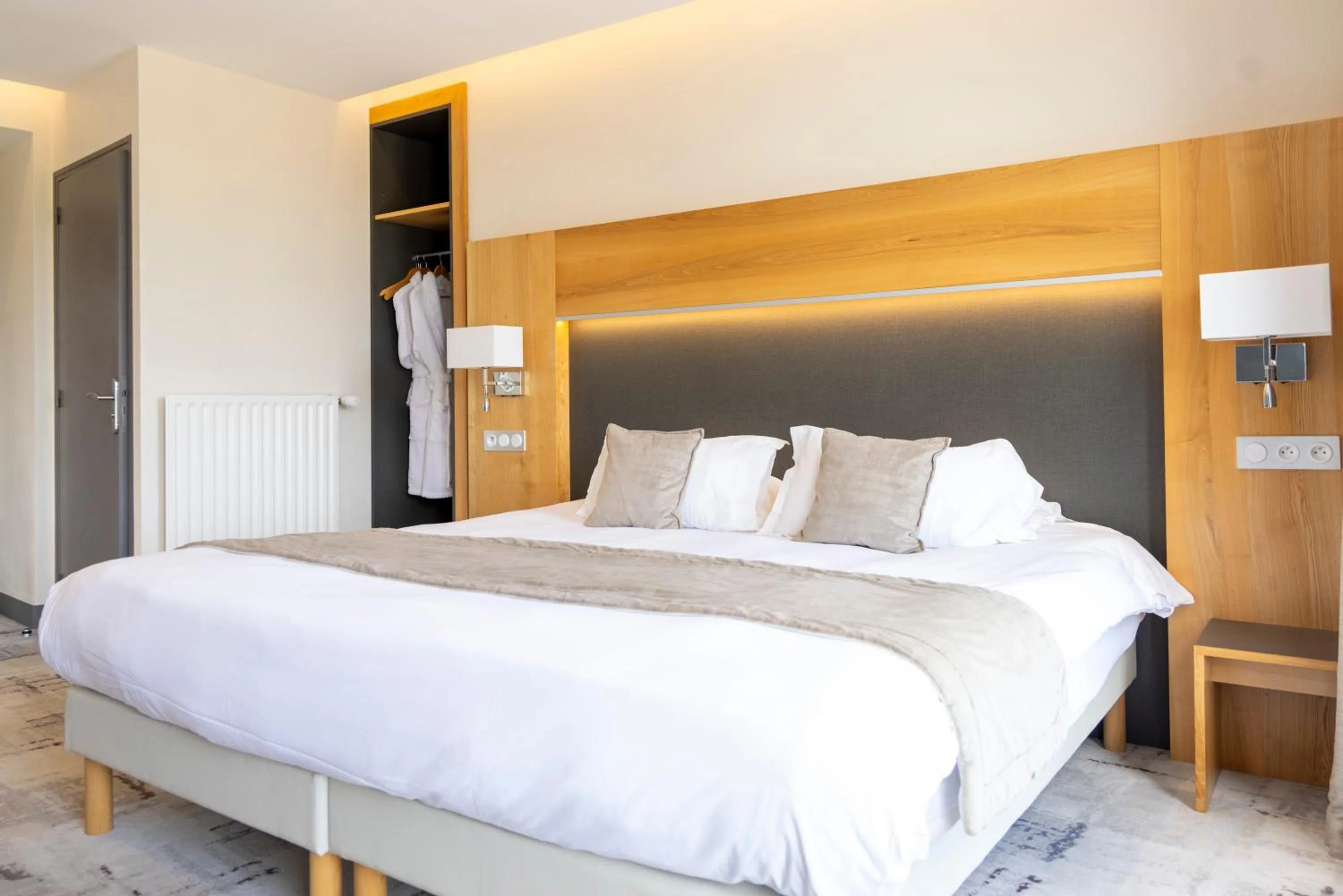 Bed in Hotel Le Cercle