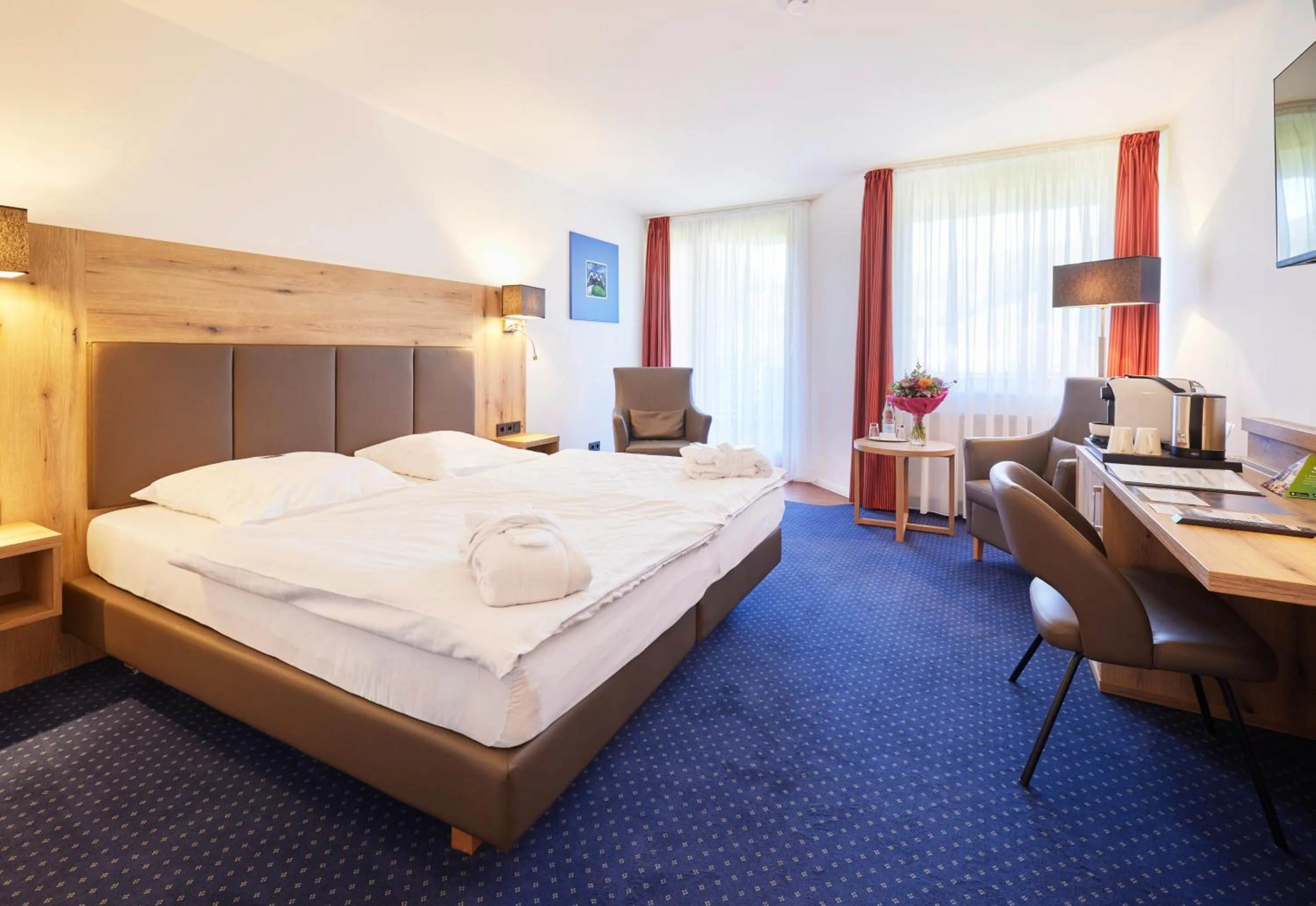 Photo of the whole room, Bed in Waldhotel Bärenstein