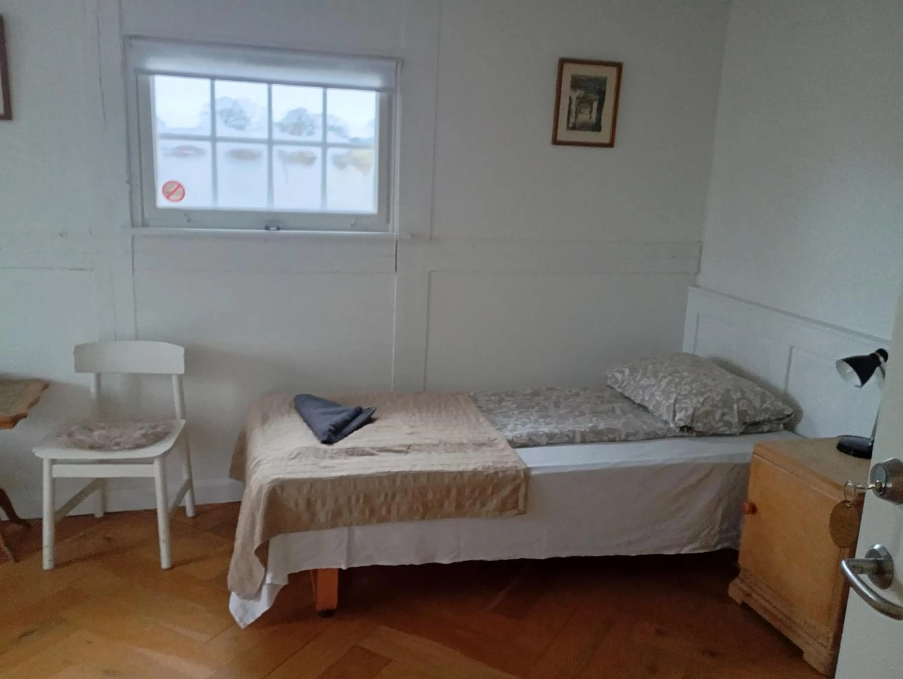 Single Room with Private Bathroom - single occupancy in Stege Nor