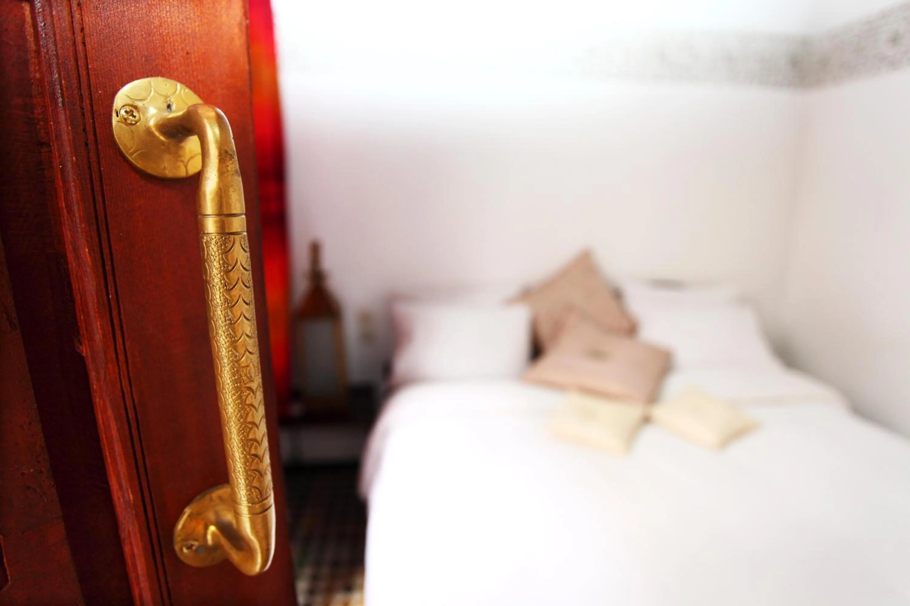 Decorative detail, Bed in Riad Jamaï