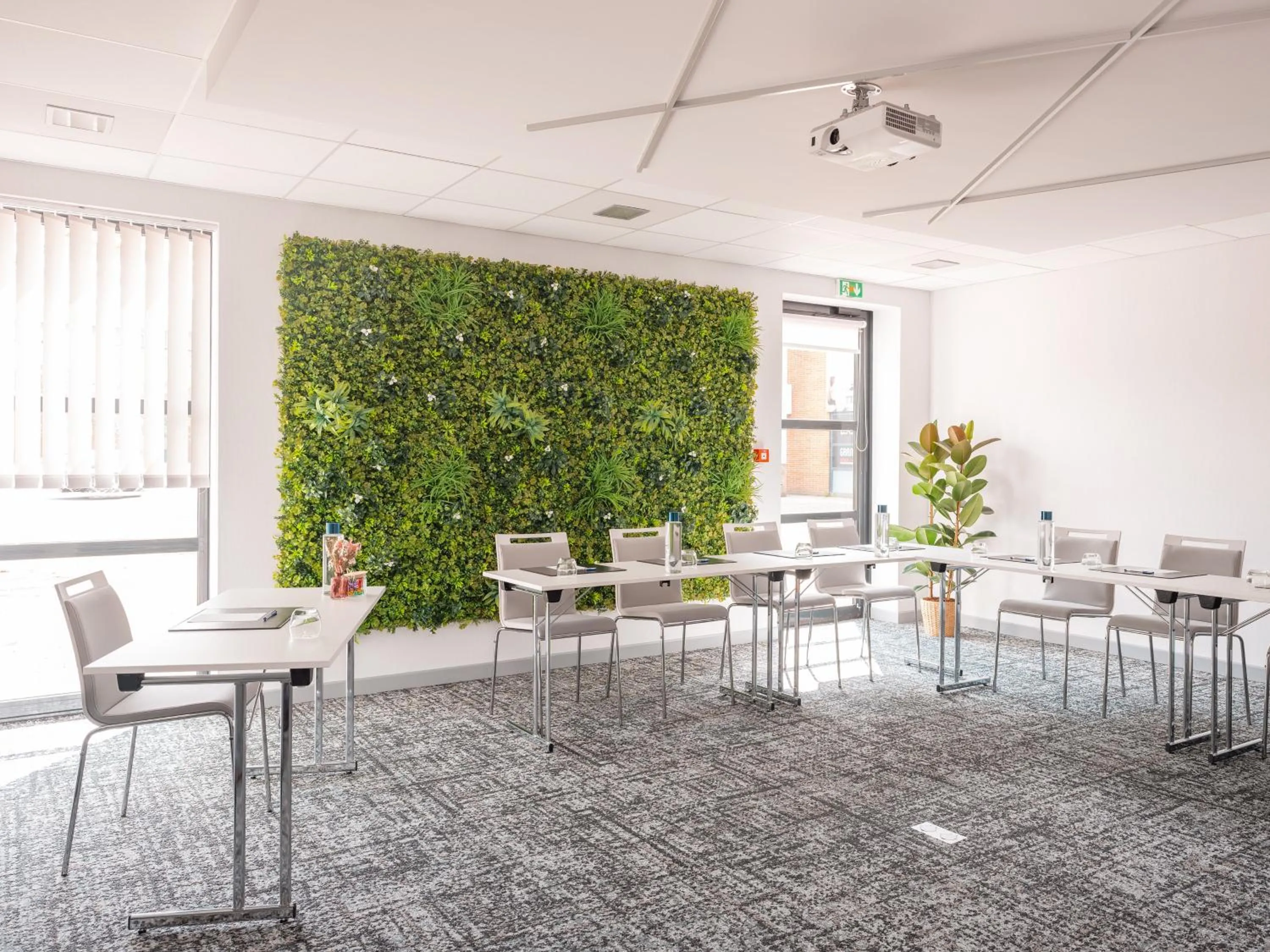 Meeting/conference room in Holiday Inn Toulouse Airport by IHG
