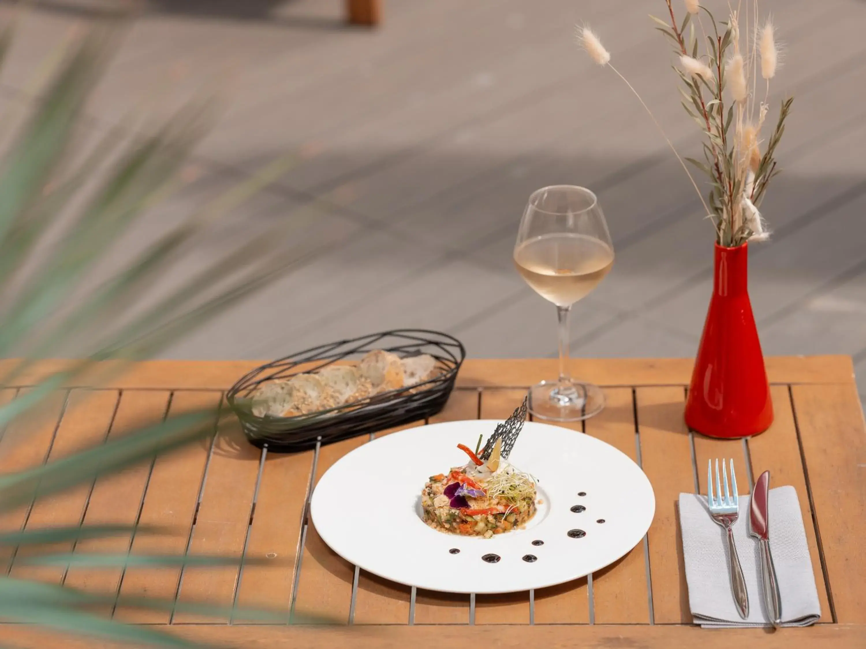 Restaurant/places to eat in Holiday Inn Toulouse Airport by IHG Restaurant/places to eat in Holiday Inn Toulouse Airport by IHG