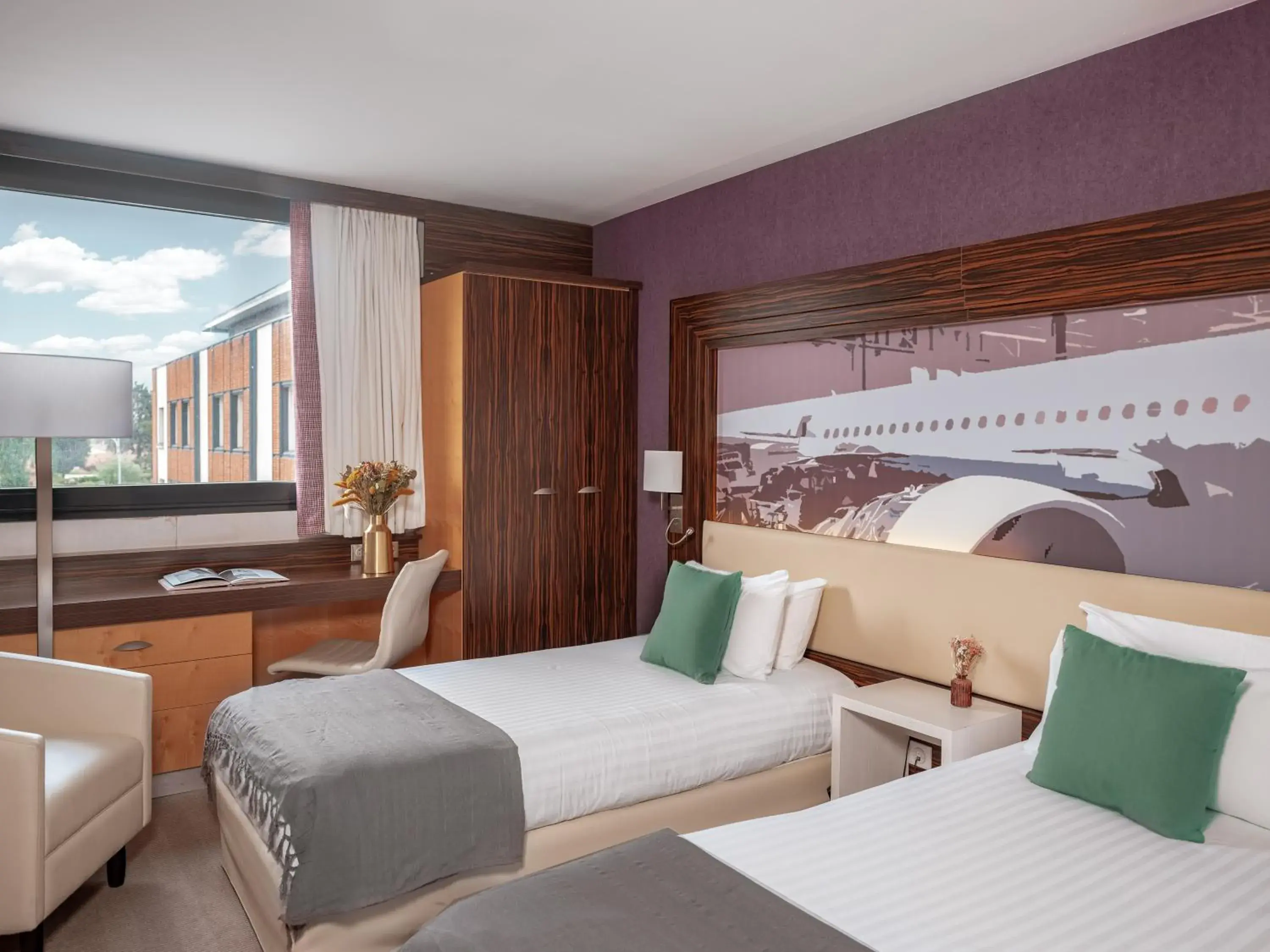 Bedroom, Bed in Holiday Inn Toulouse Airport by IHG Bedroom, Bed in Holiday Inn Toulouse Airport by IHG