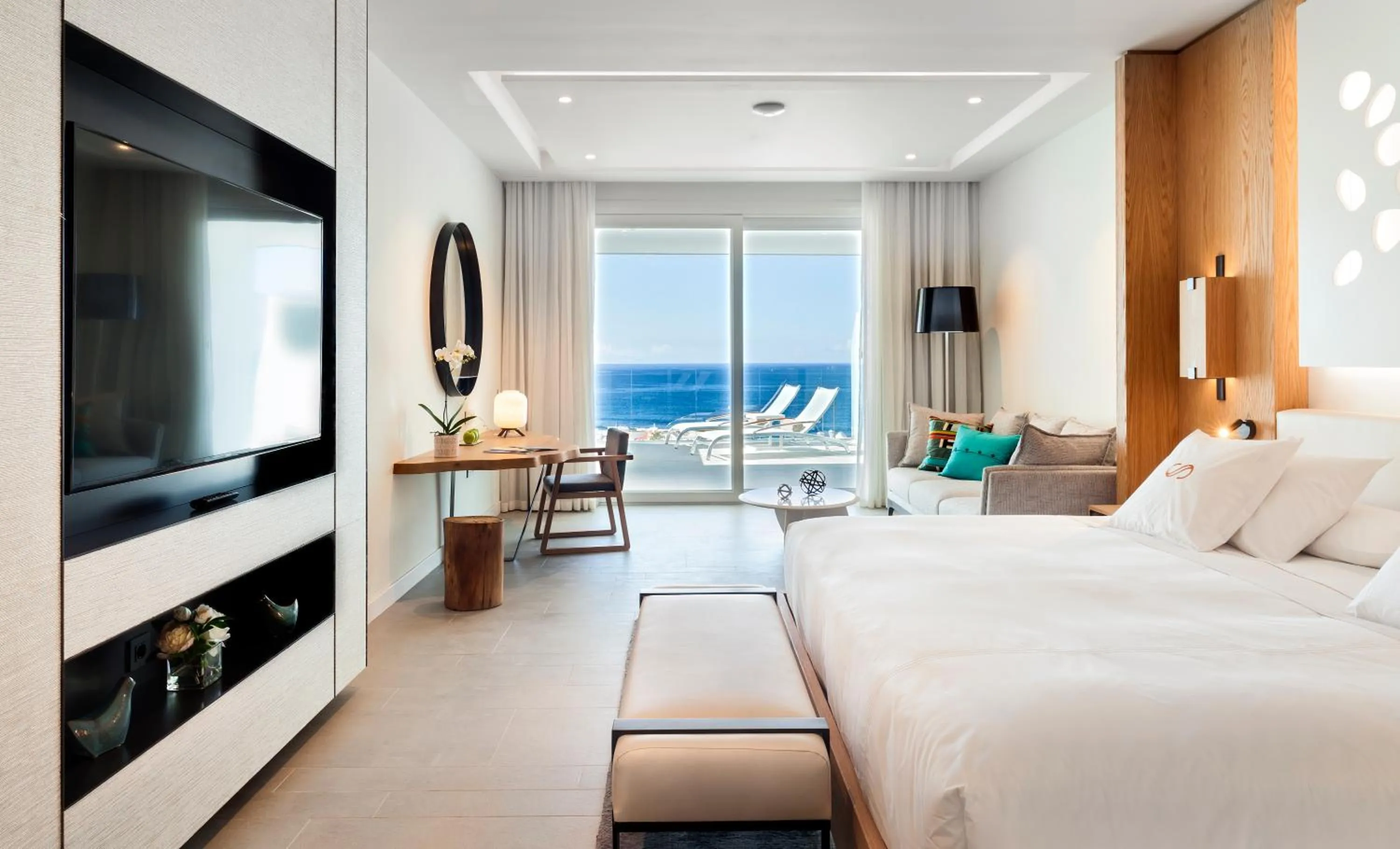 Balcony/Terrace, Bed in Royal Hideaway Corales Beach - Adults Only