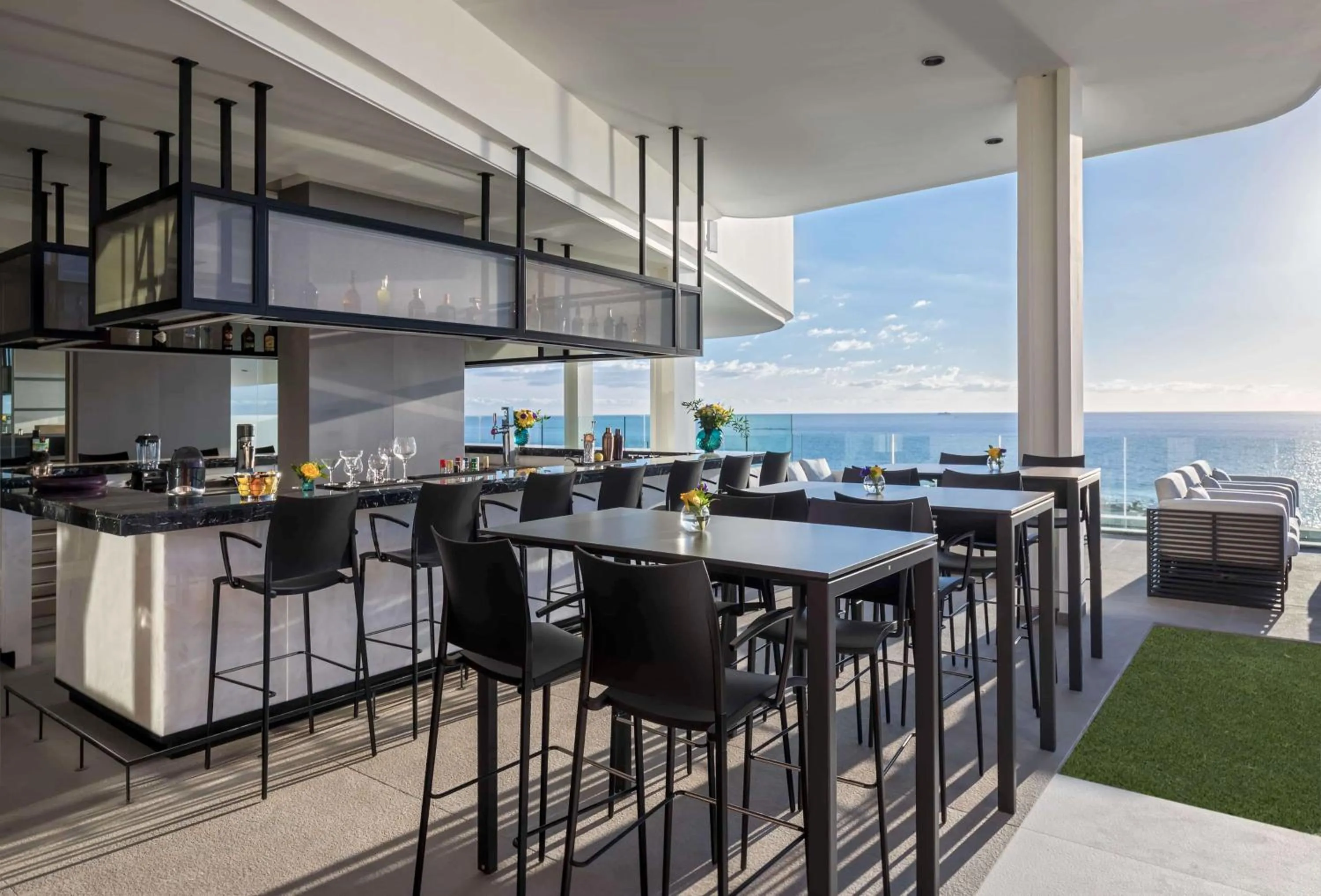 Lounge or bar in Royal Hideaway Corales Beach - Adults Only