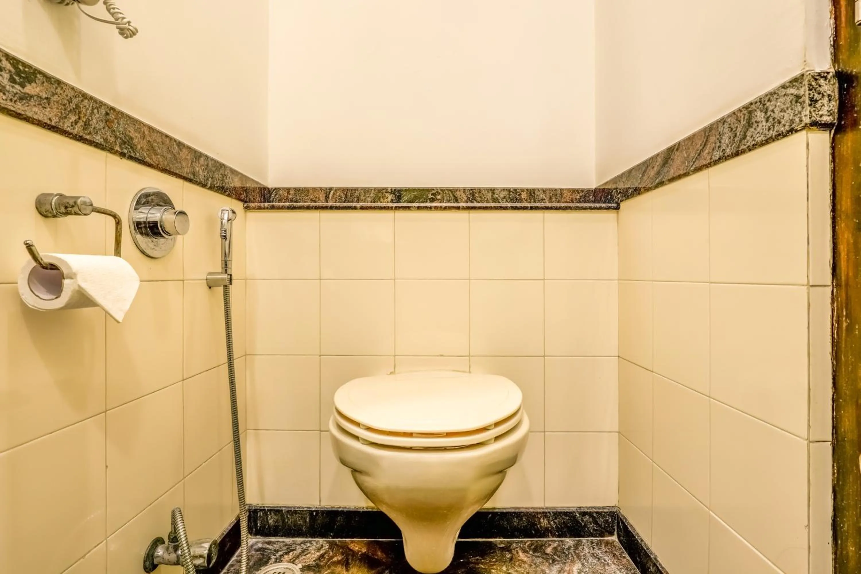 Lemon Tree Hotel, East Delhi Mall, Kaushambi