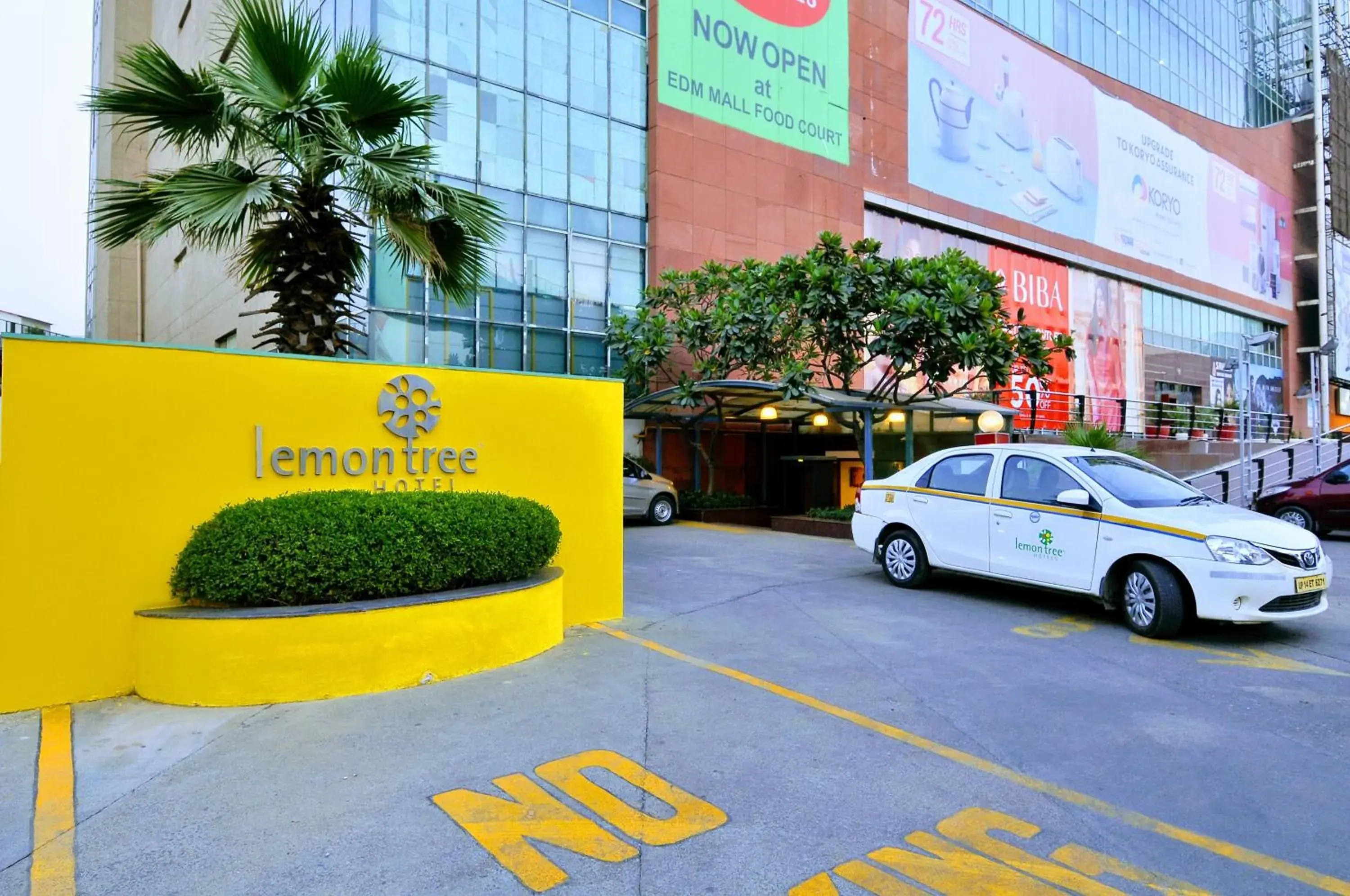 Facade/entrance in Lemon Tree Hotel, East Delhi Mall, Kaushambi Facade/entrance in Lemon Tree Hotel, East Delhi Mall, Kaushambi