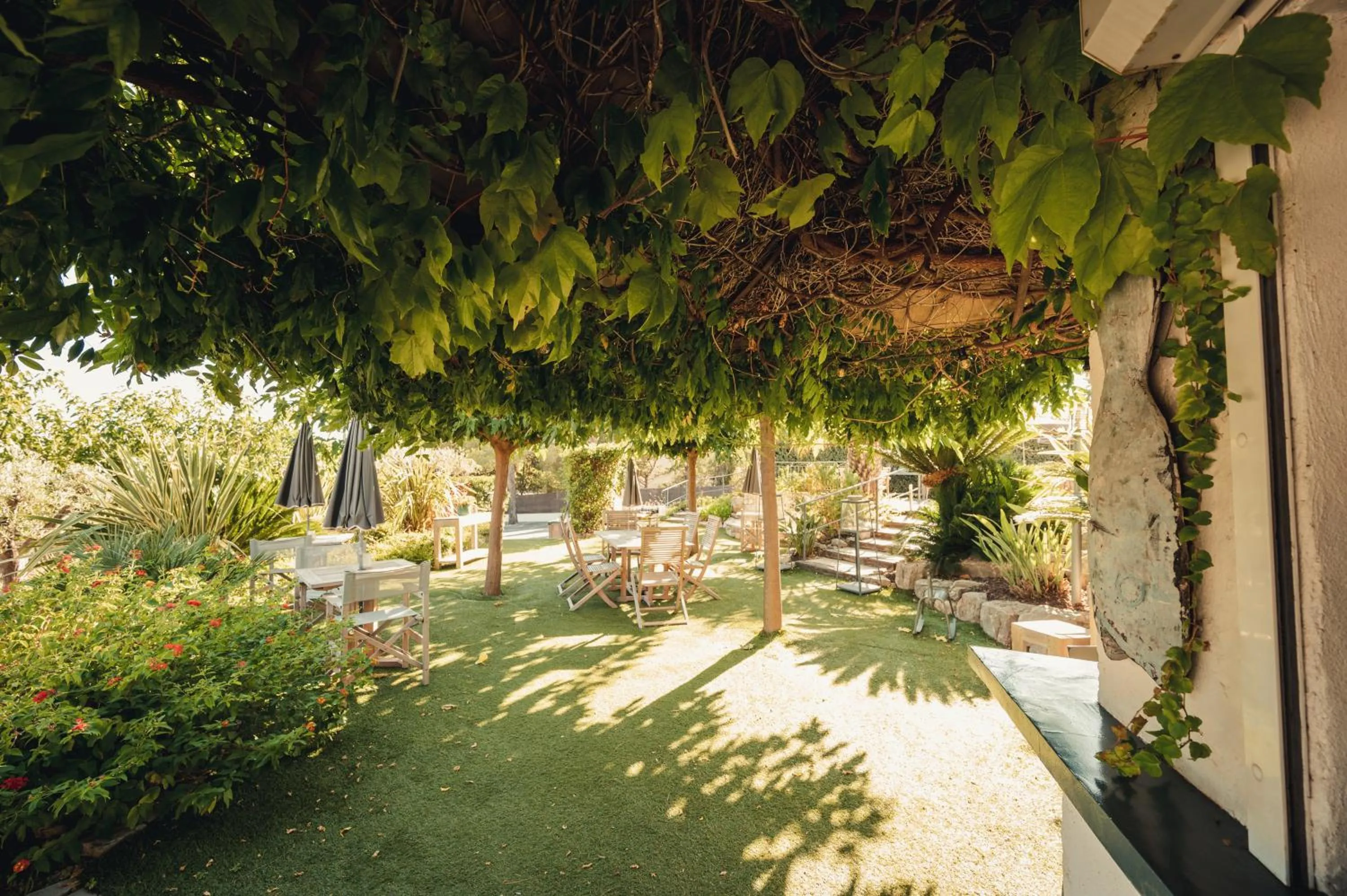 Garden in Van der Valk Hotel Le Catalogne Saint Aygulf