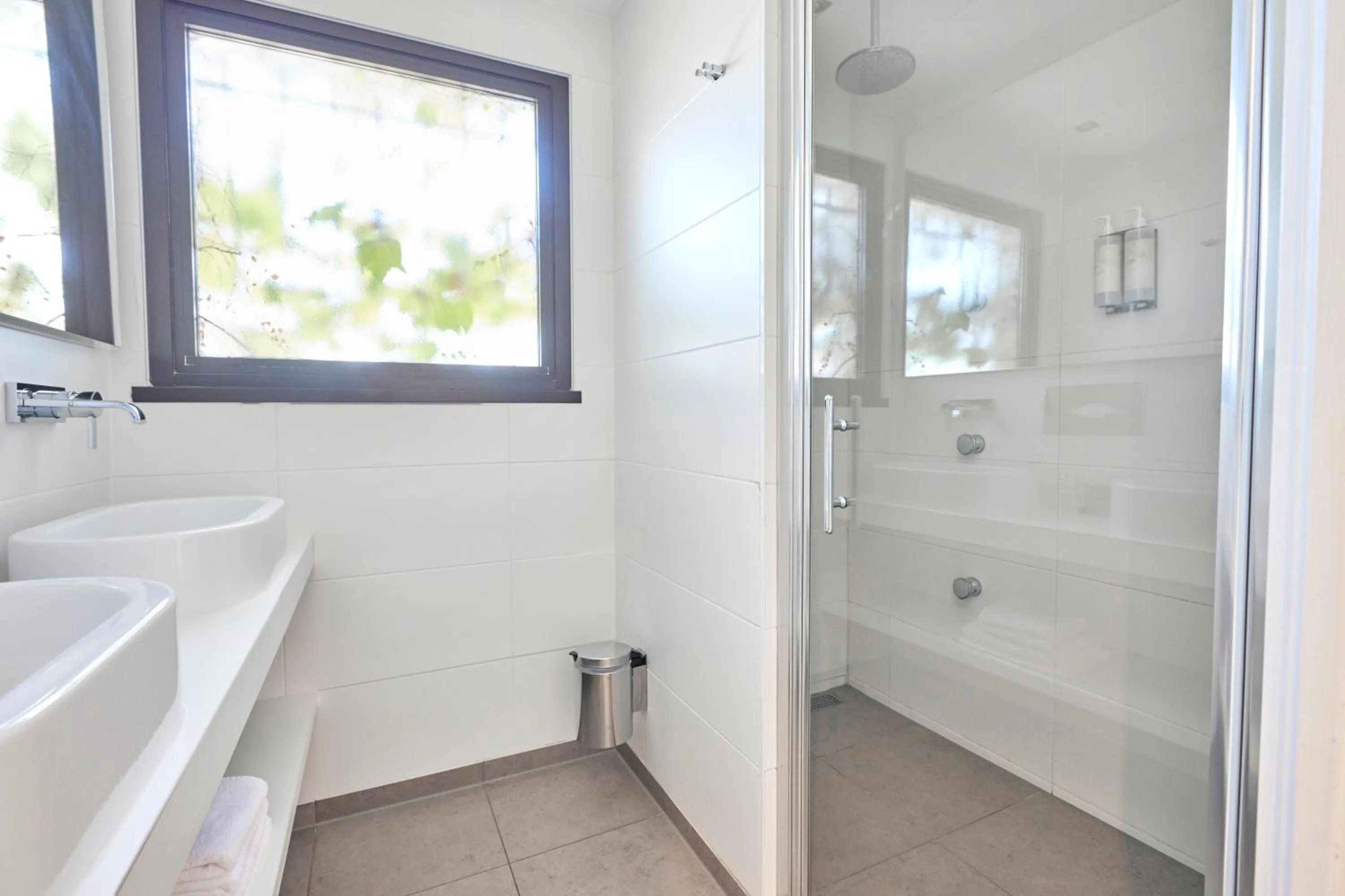 Bathroom in Van der Valk Hotel Le Catalogne Saint Aygulf