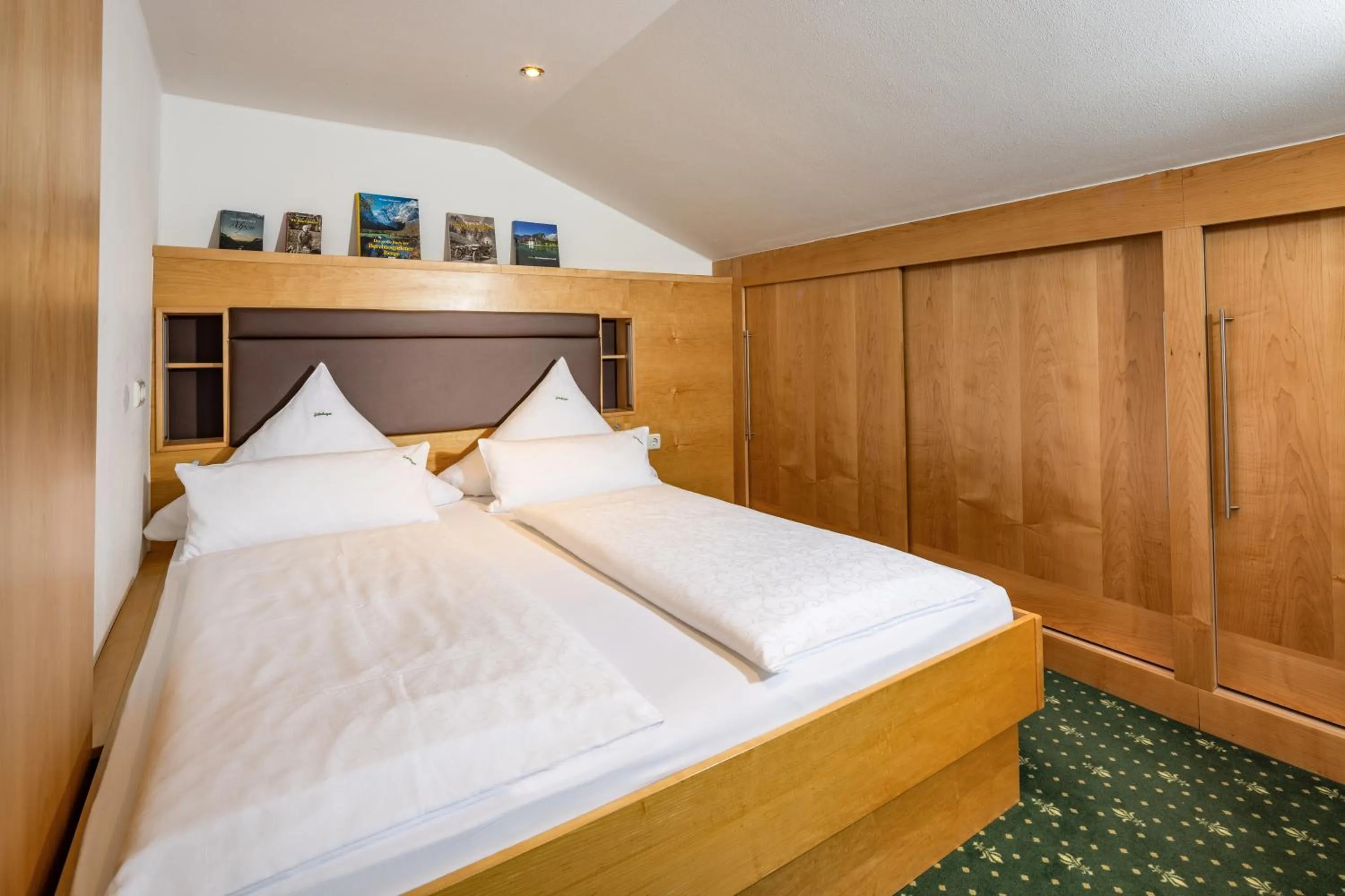 Photo of the whole room, Bed in Hotel Gruenberger