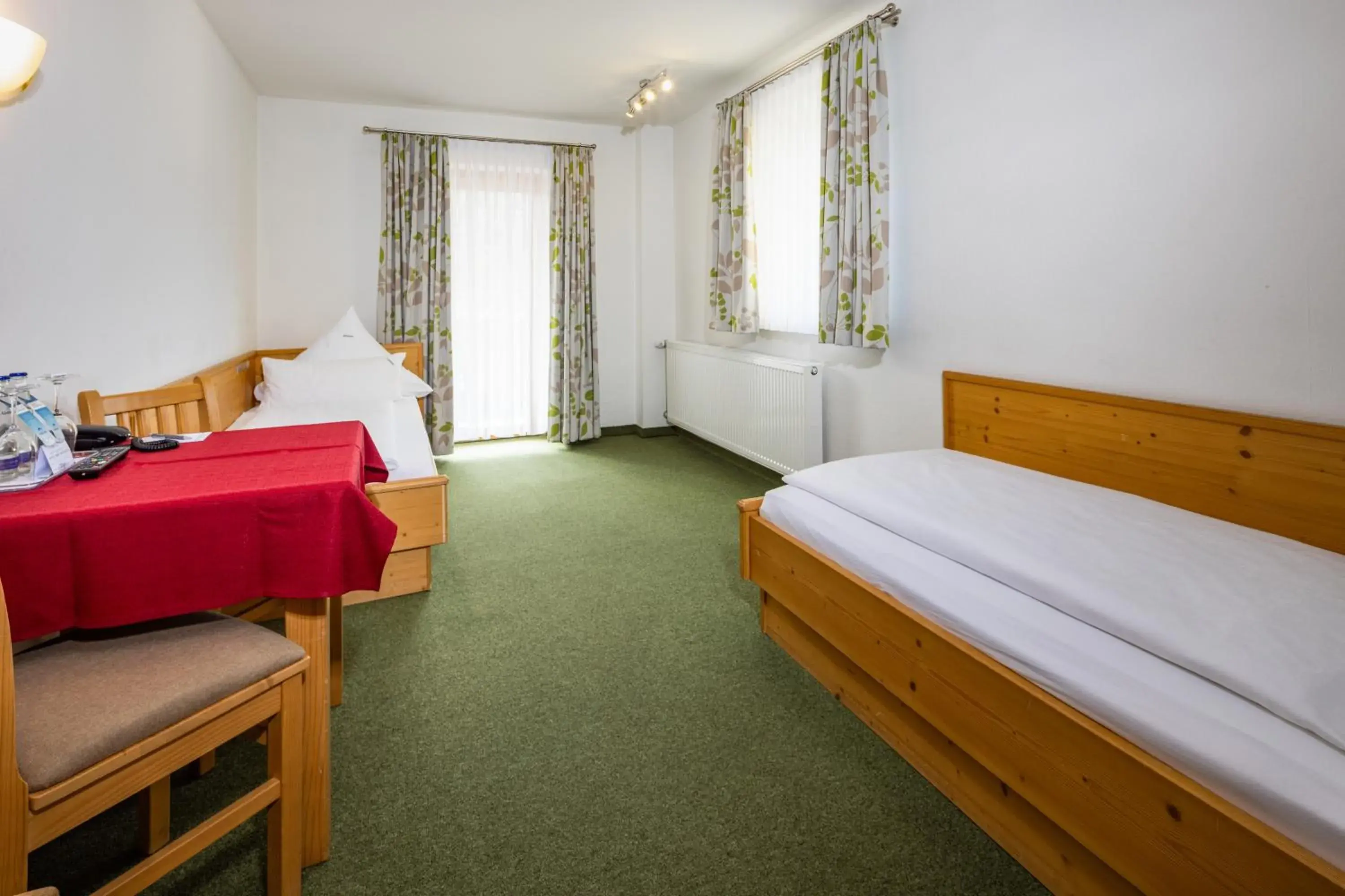 Standard Twin Room in Hotel Gruenberger Standard Twin Room in Hotel Gruenberger