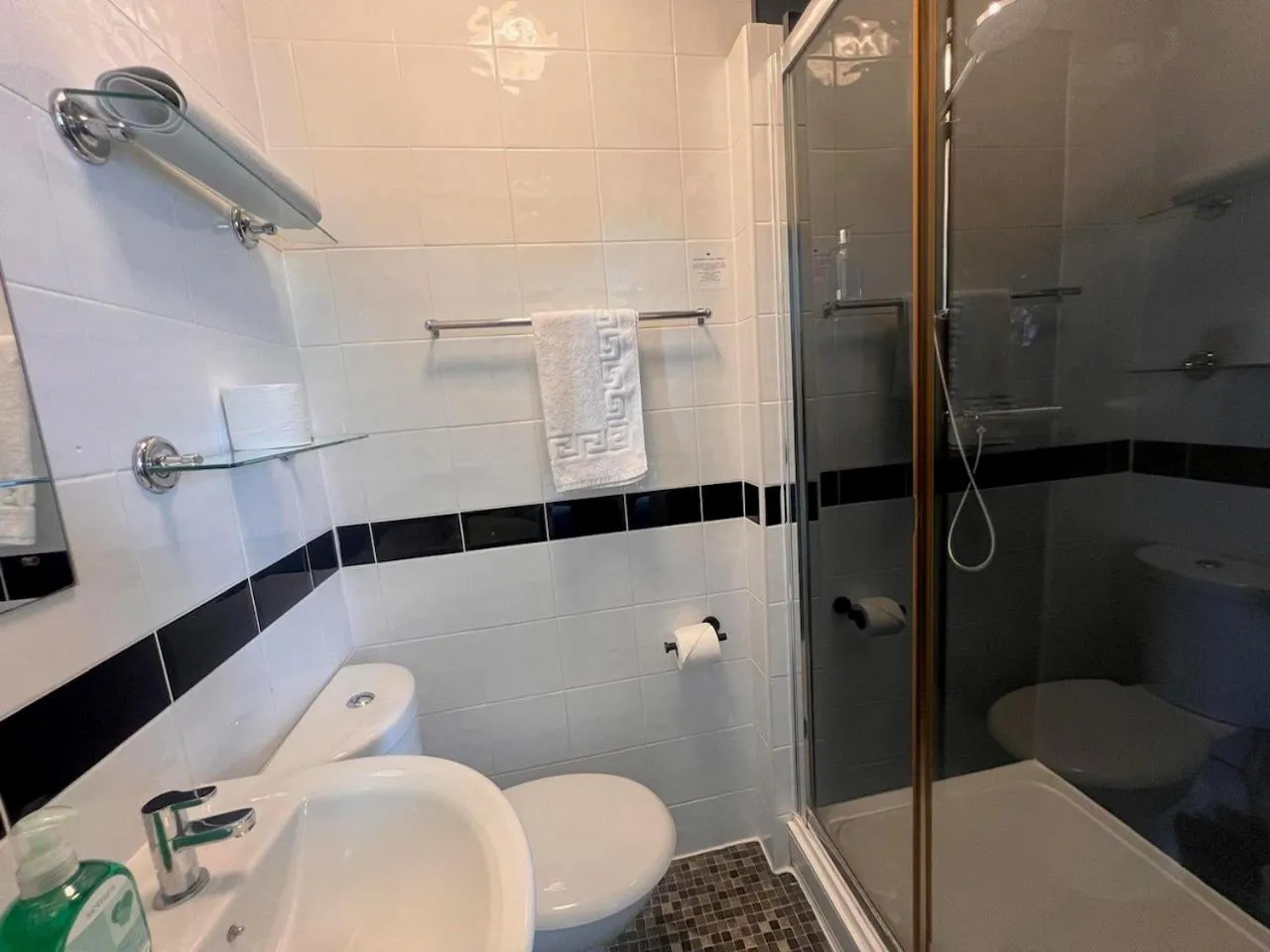 Bathroom in Pentire Newquay Cornwall Hotel