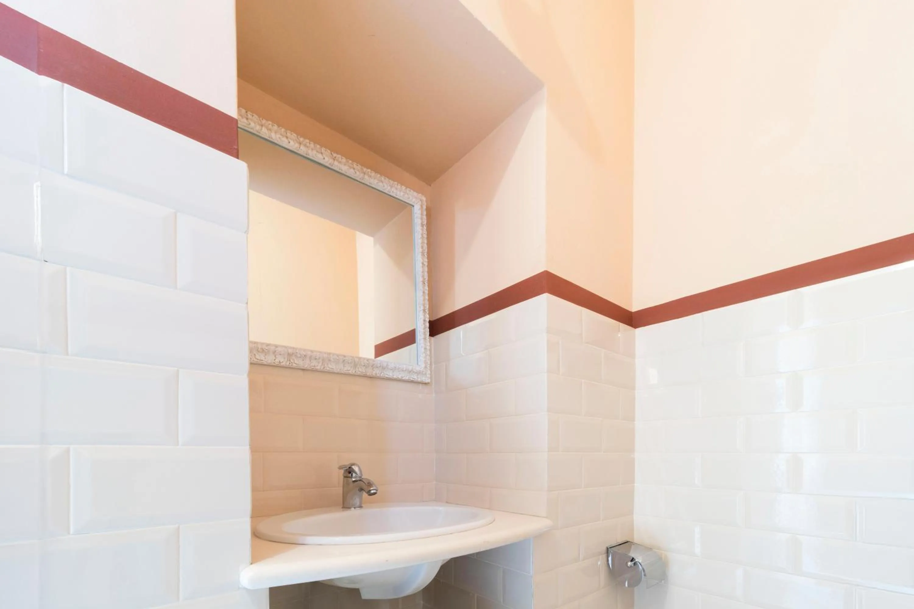 Toilet in Palazzo Insula