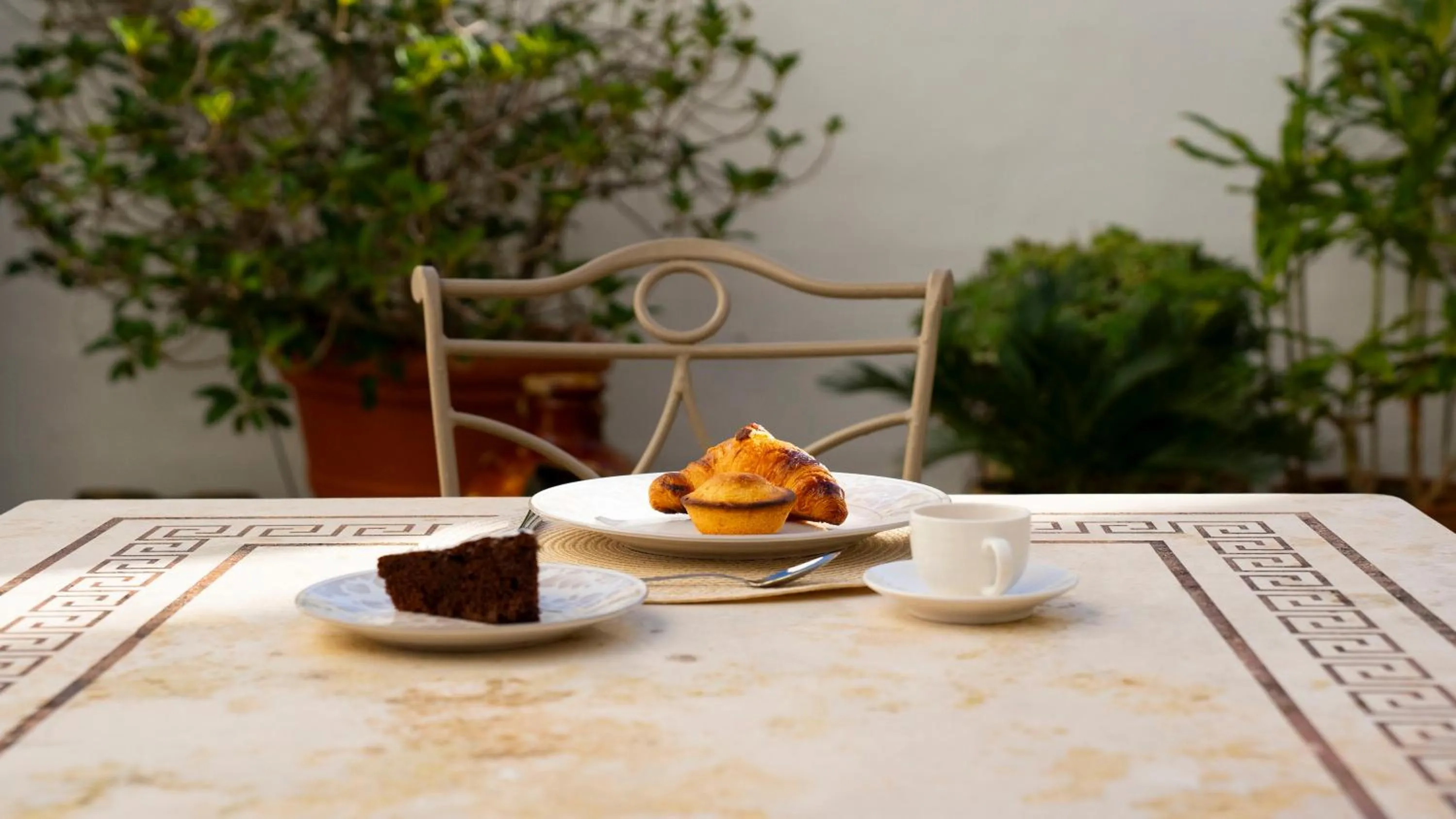 Food in Palazzo Insula