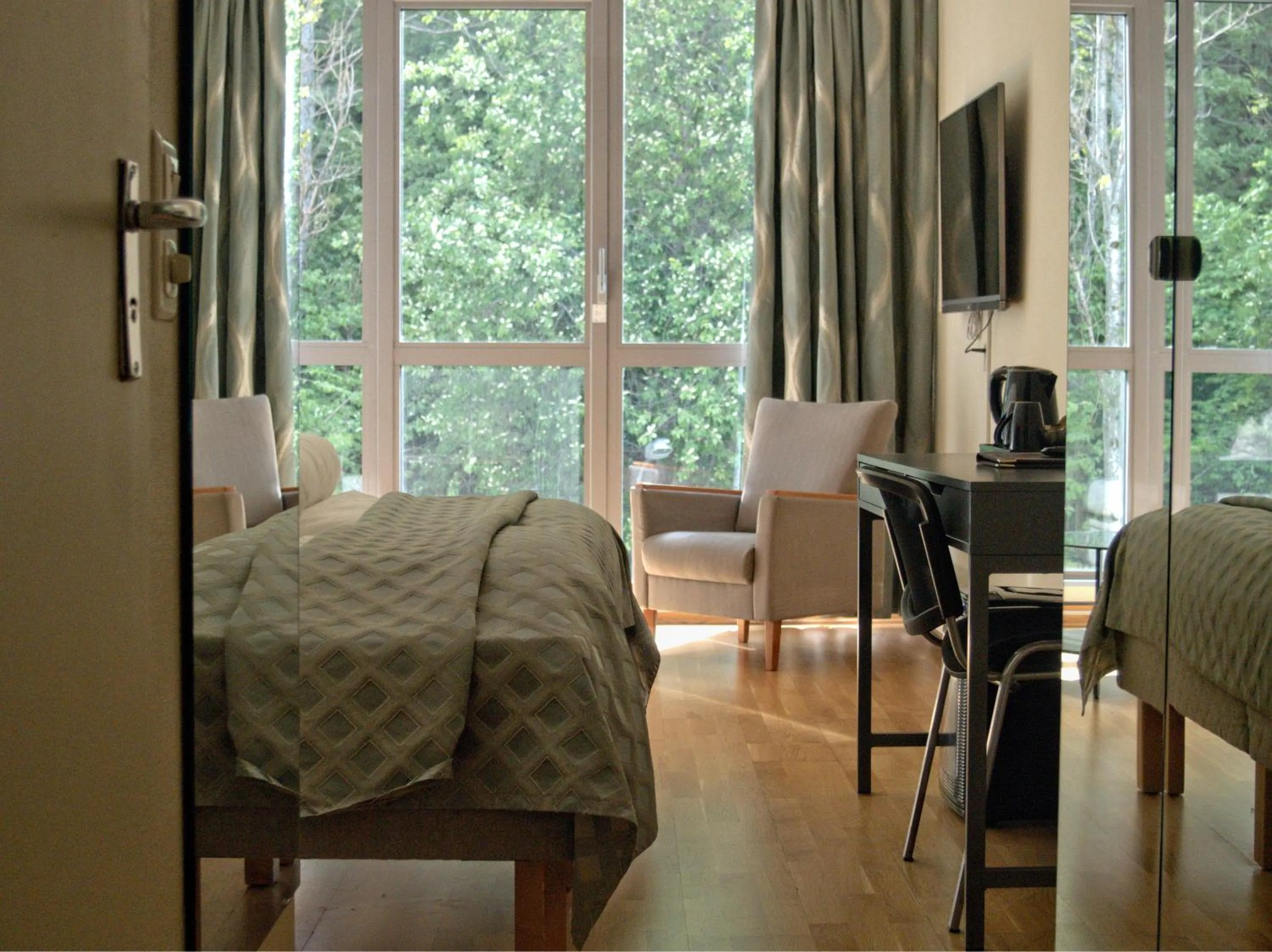 Photo of the whole room in Havila Hotel Geiranger