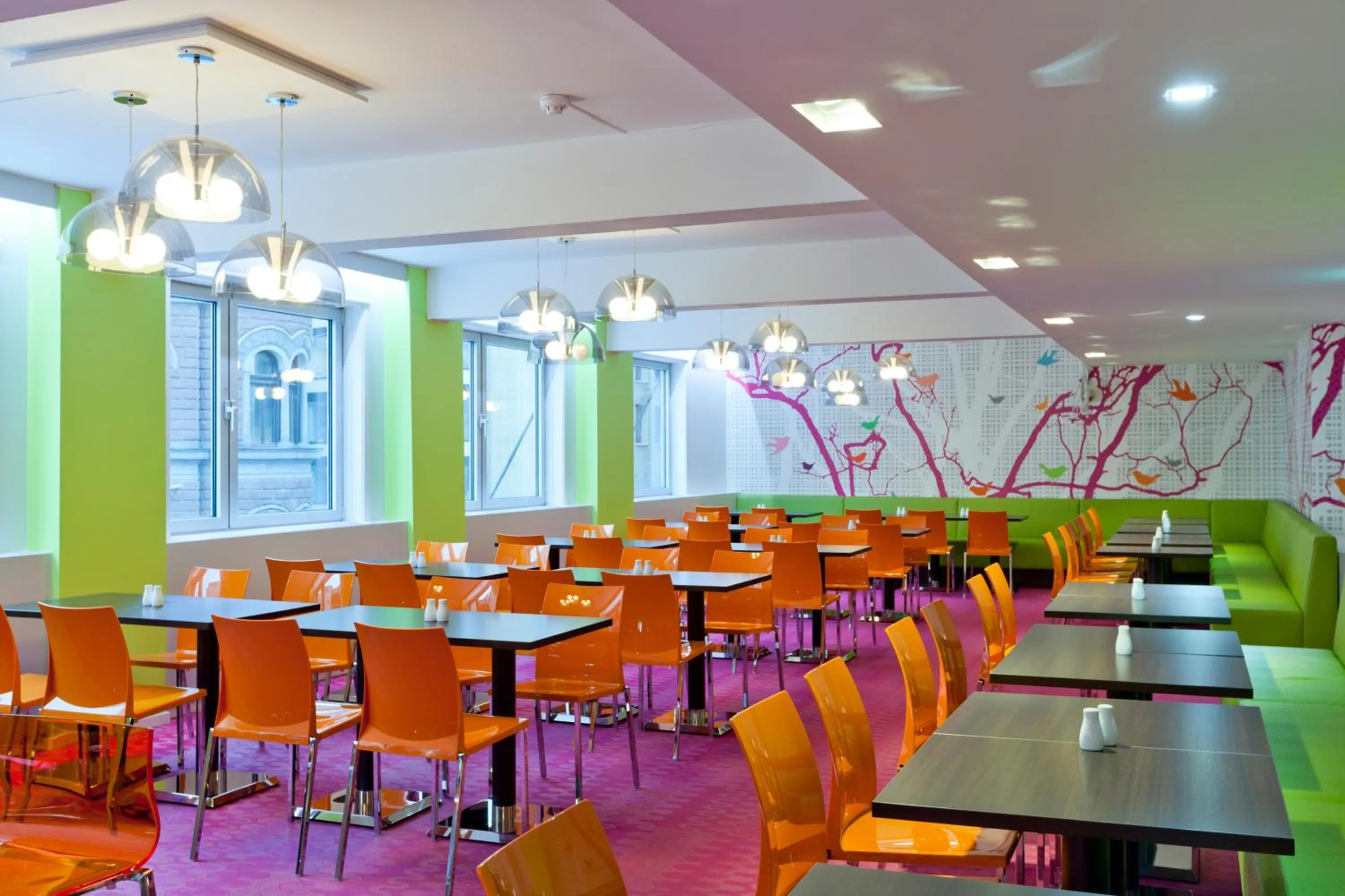 Restaurant/places to eat in MediInn Hotel Oslo