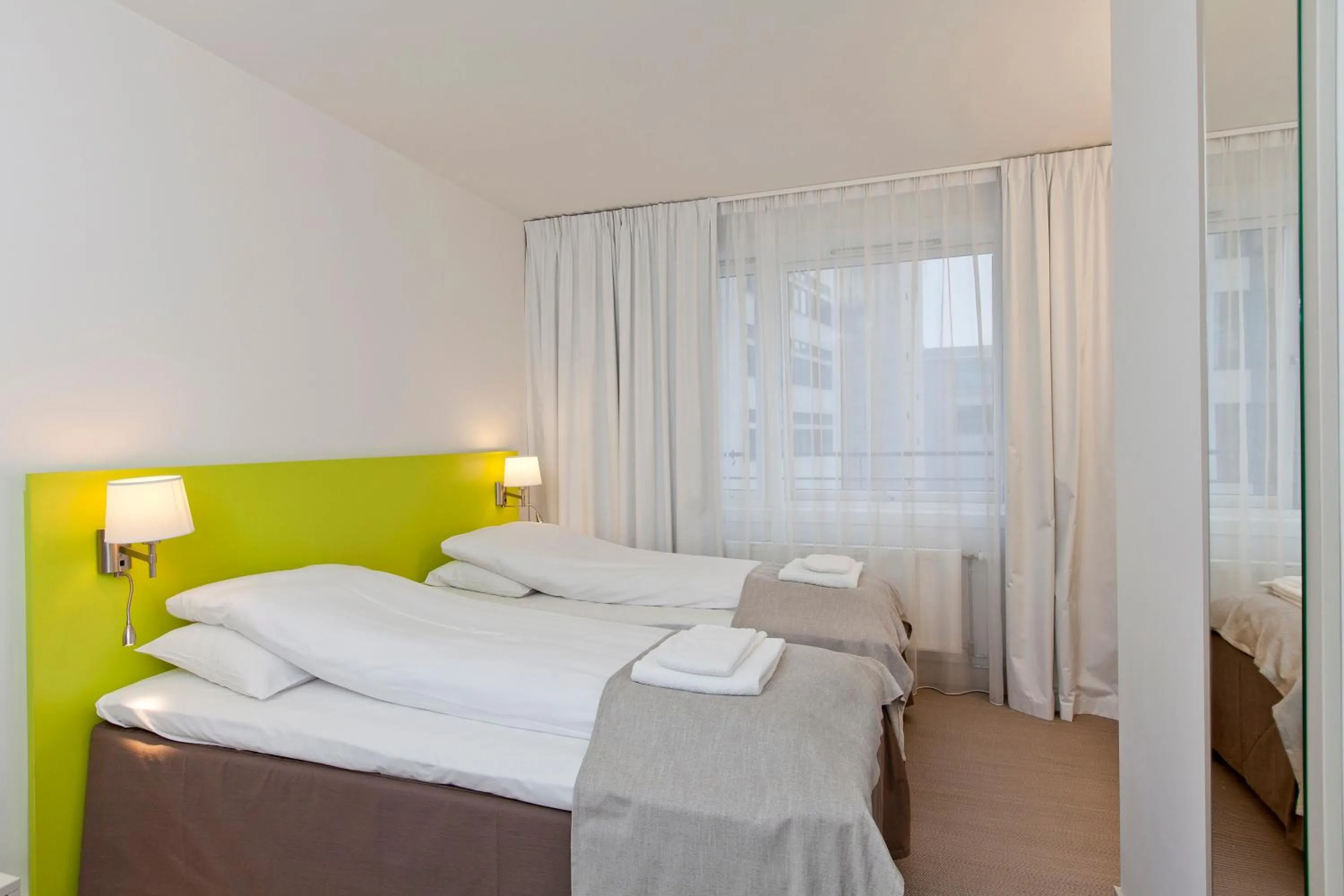 Bedroom, Bed in MediInn Hotel Oslo