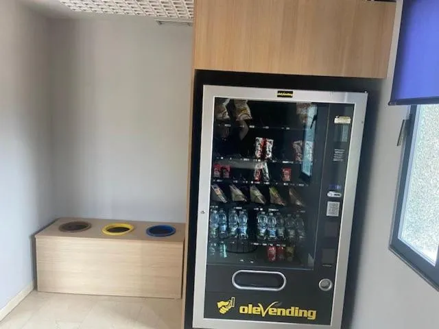 vending machine in Miralcampo