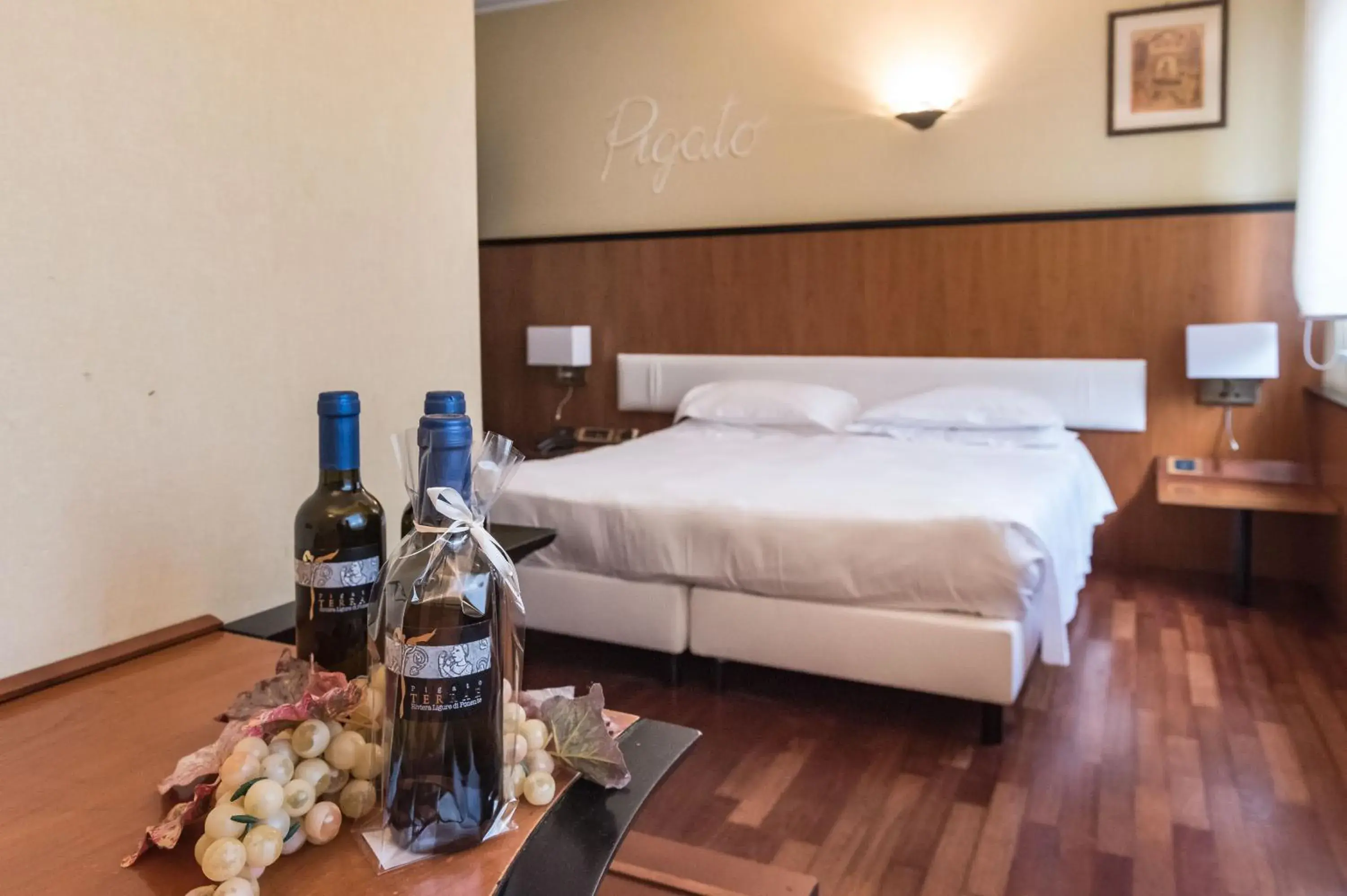 Bedroom, Bed in Manuelina Taste Hotel Bedroom, Bed in Manuelina Taste Hotel