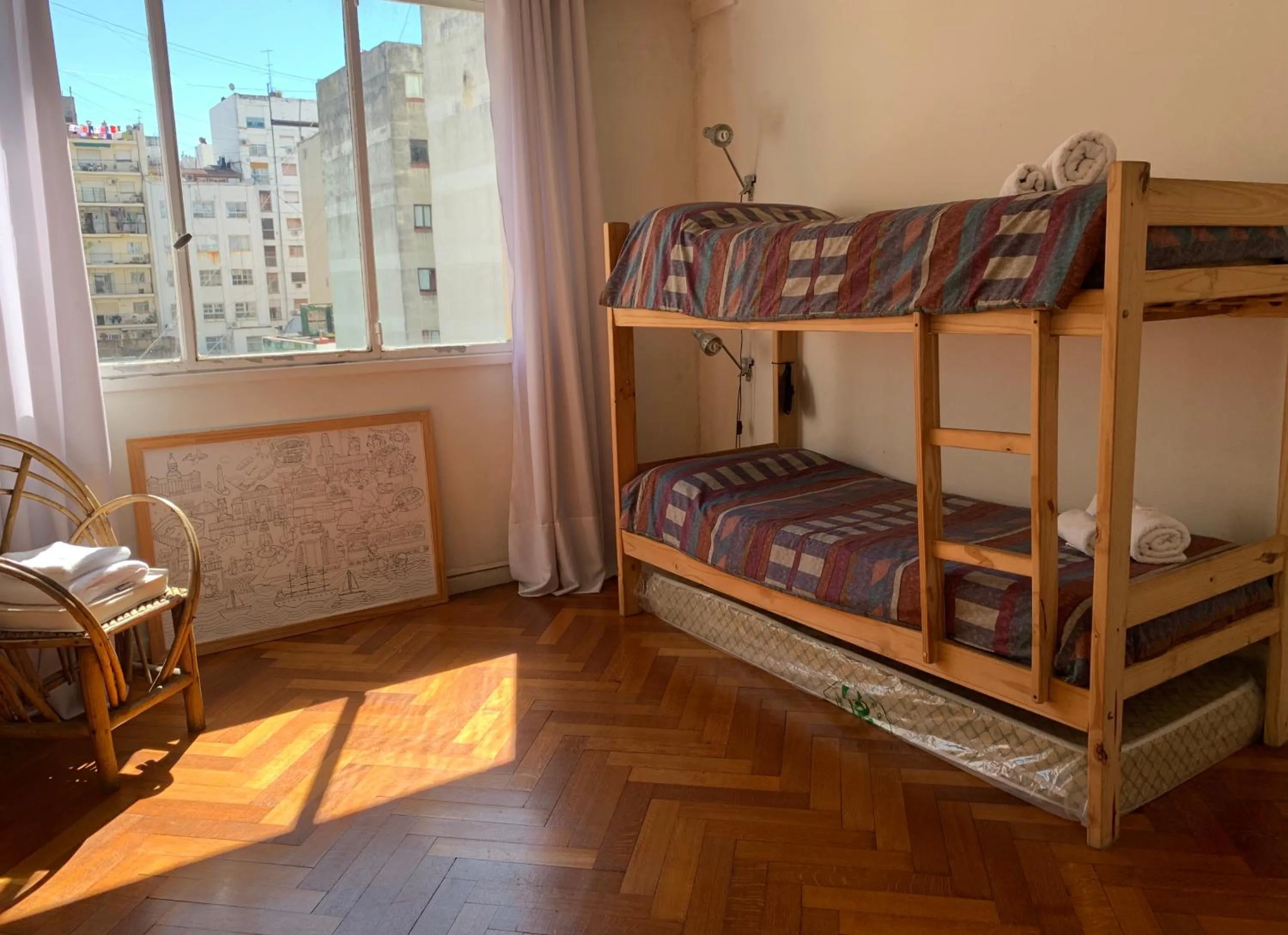 Bed in GRAN DEPARTAMENTO! Cerca de San Telmo y Obelisco