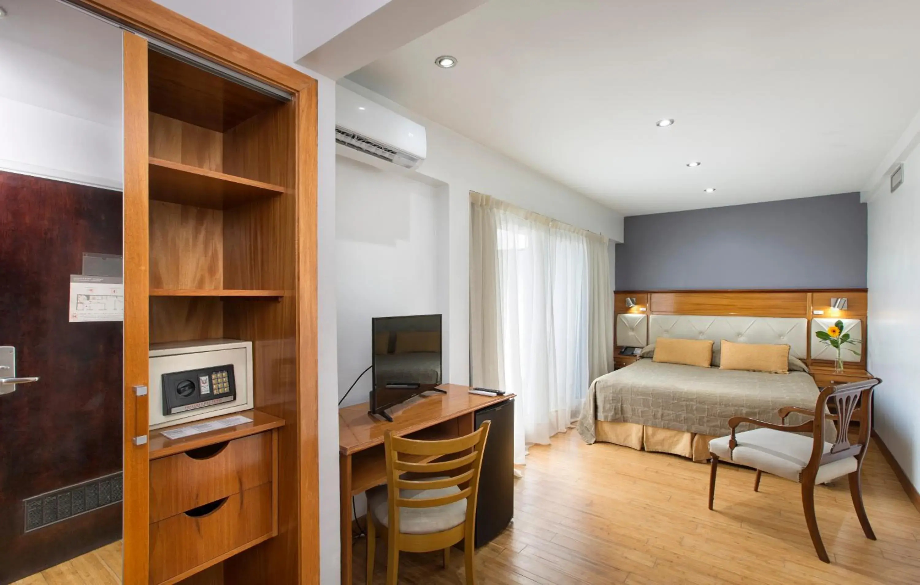 Bedroom, Bed in Embajador Hotel Bedroom, Bed in Embajador Hotel