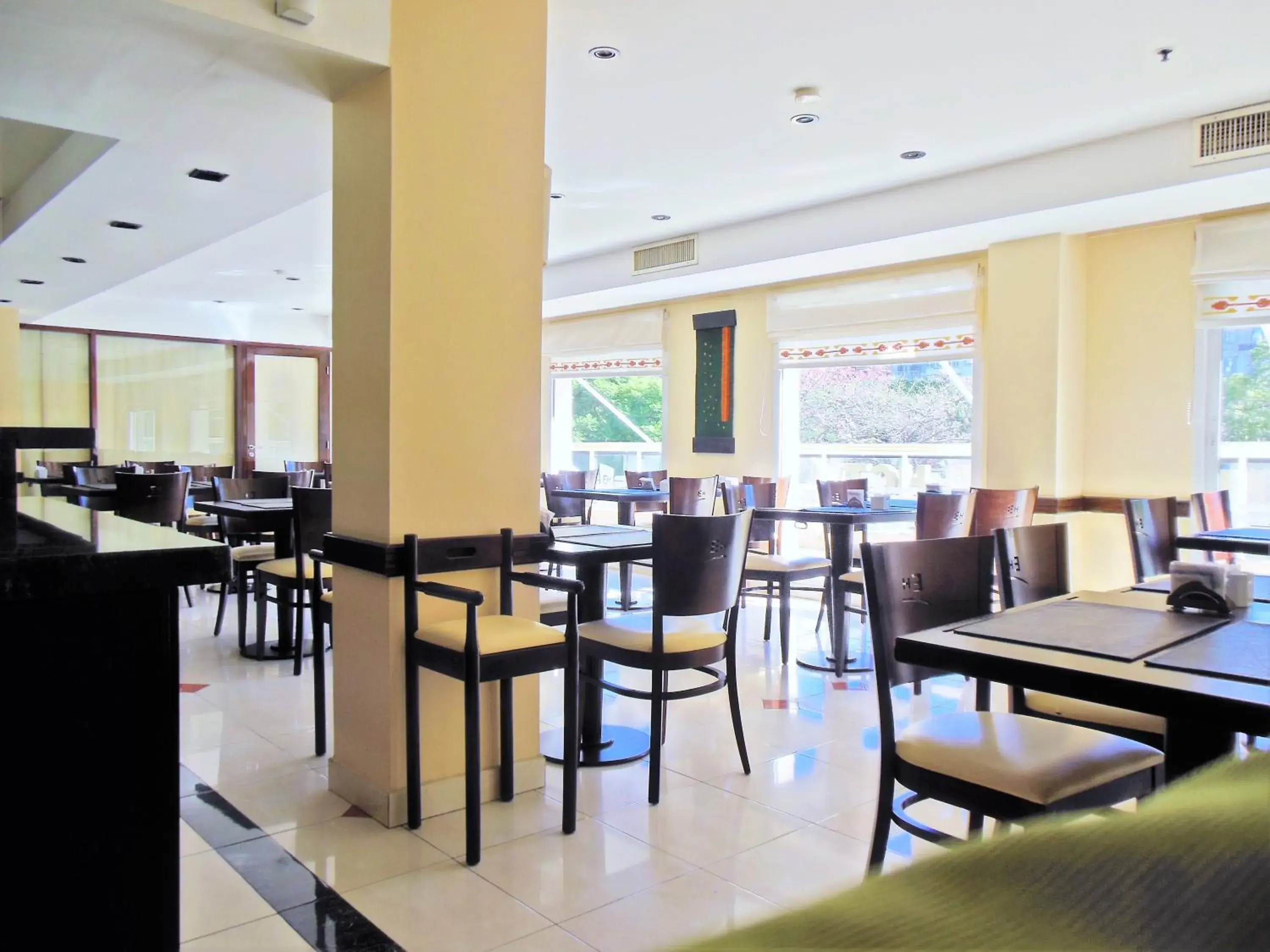 Restaurant/places to eat in Embajador Hotel Restaurant/places to eat in Embajador Hotel