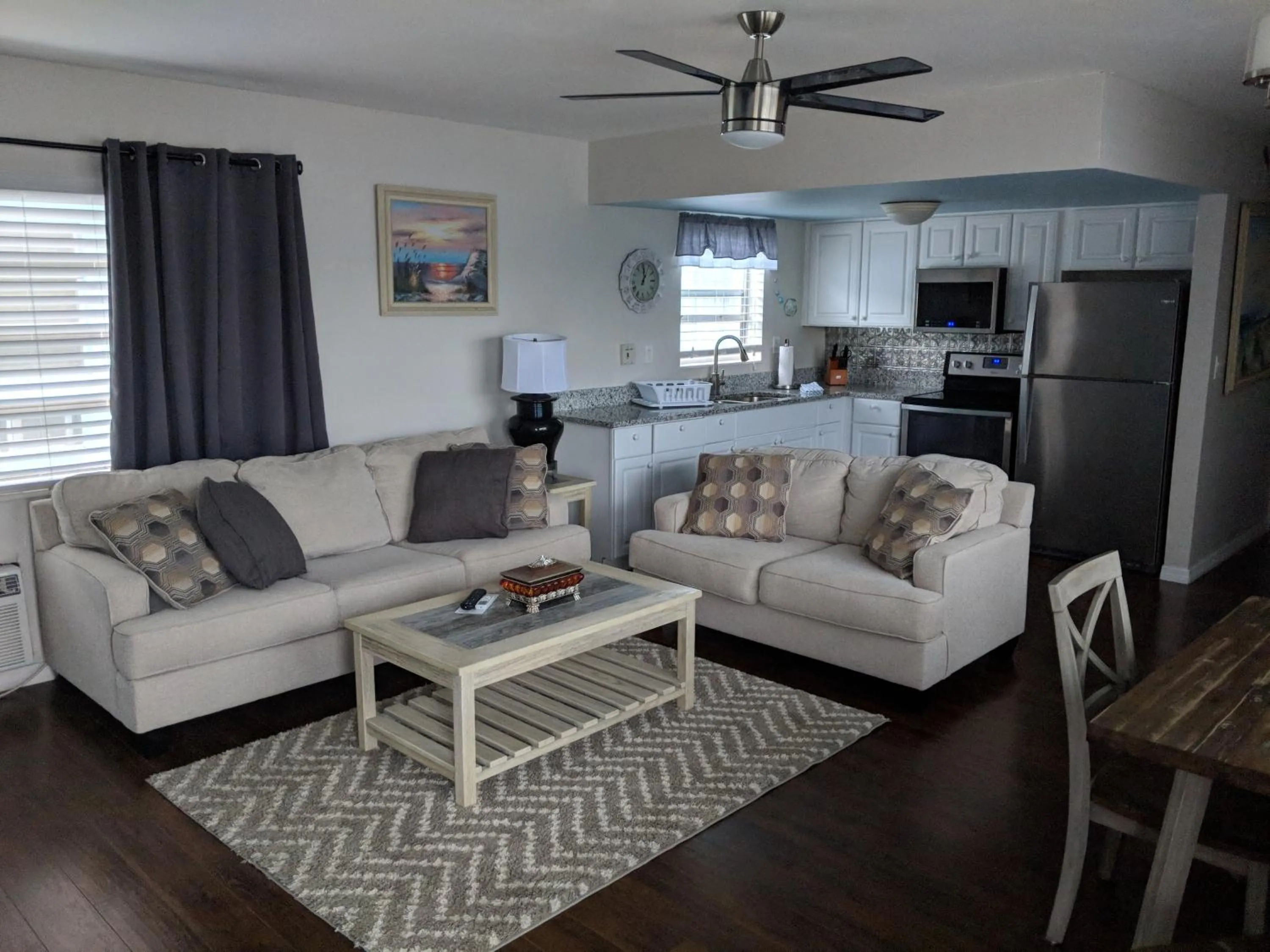 Living room in Ashley Brooke Beach Resort