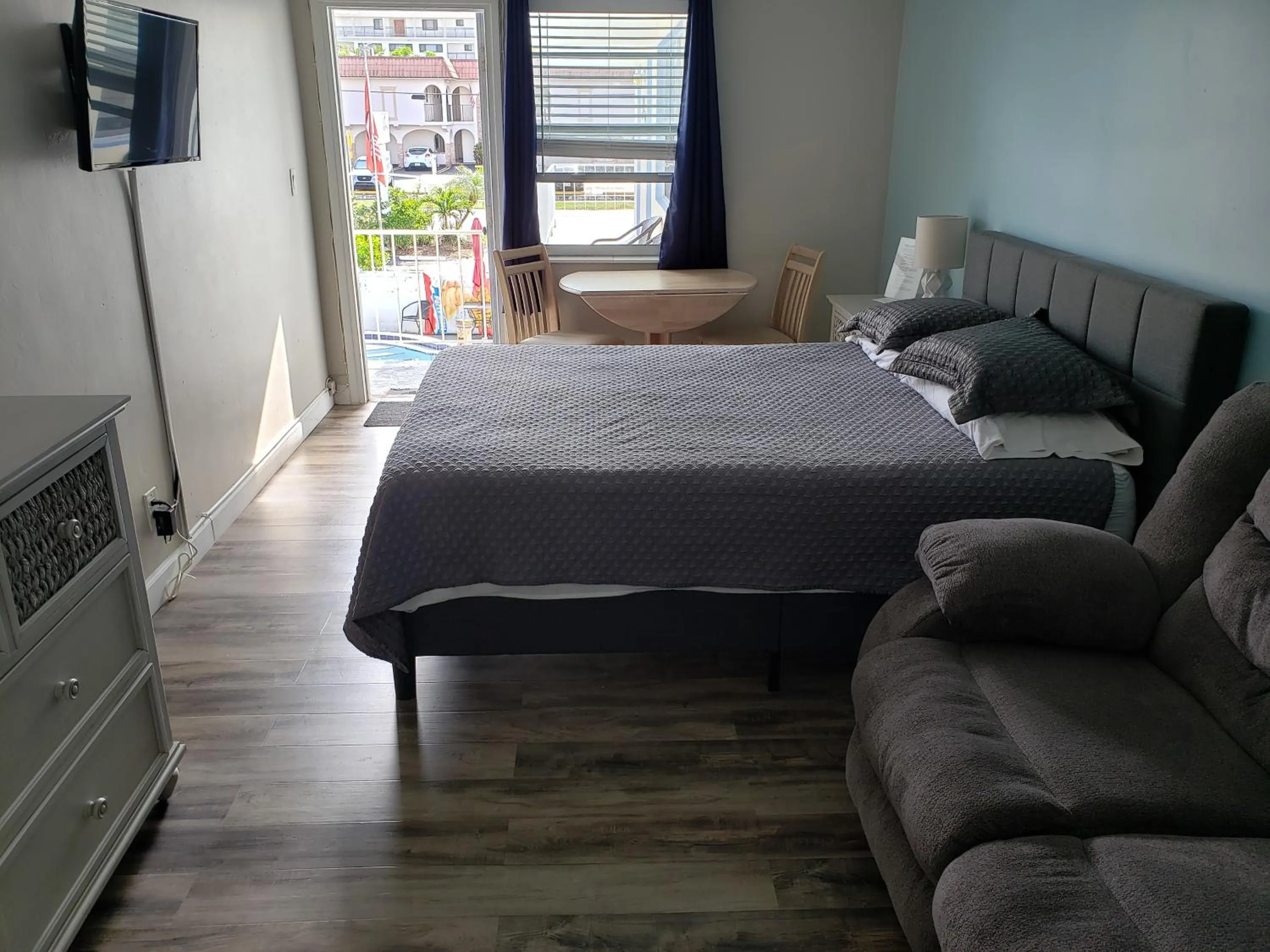 Bedroom, Bed in Ashley Brooke Beach Resort