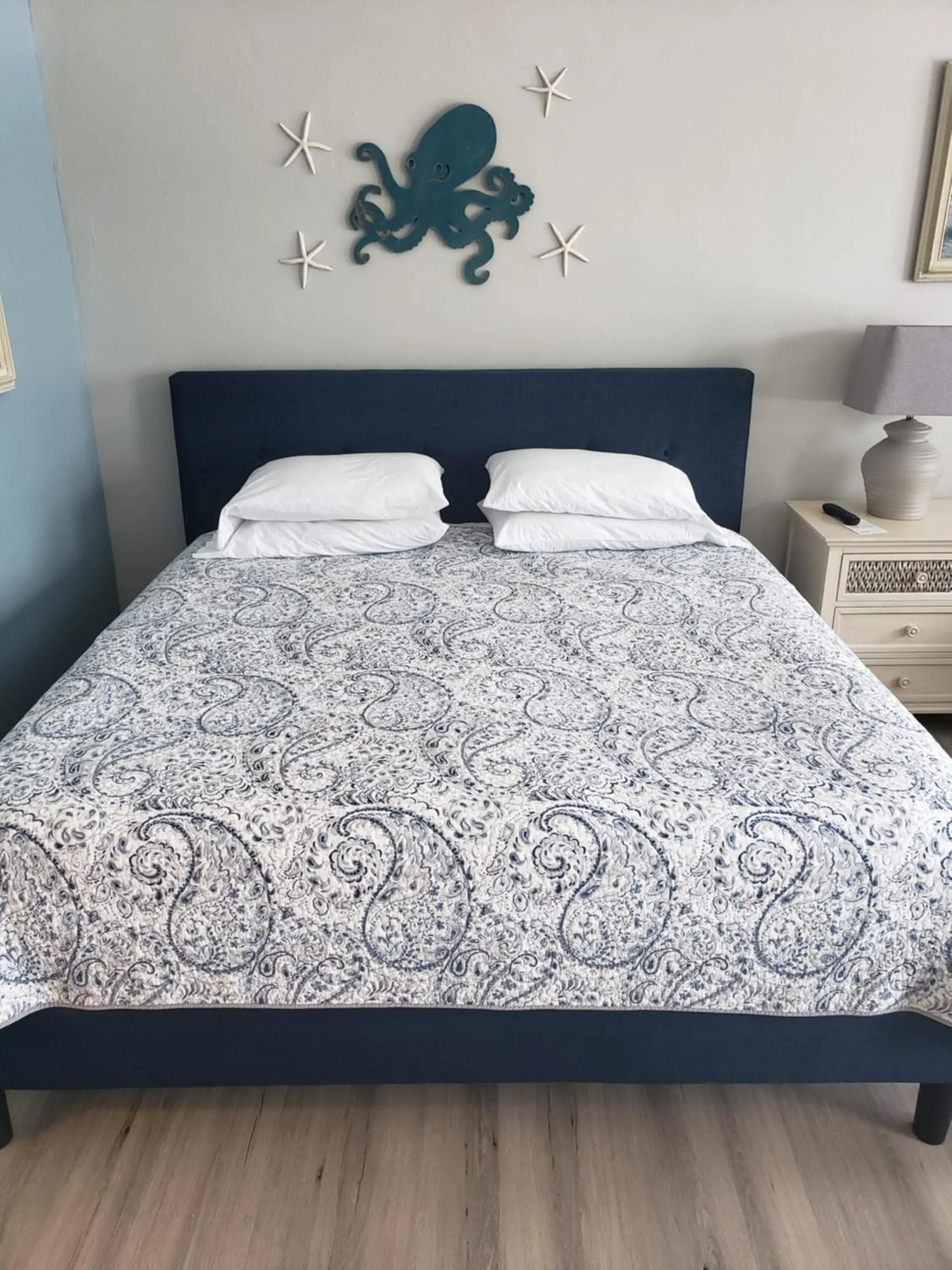 Bedroom, Bed in Ashley Brooke Beach Resort