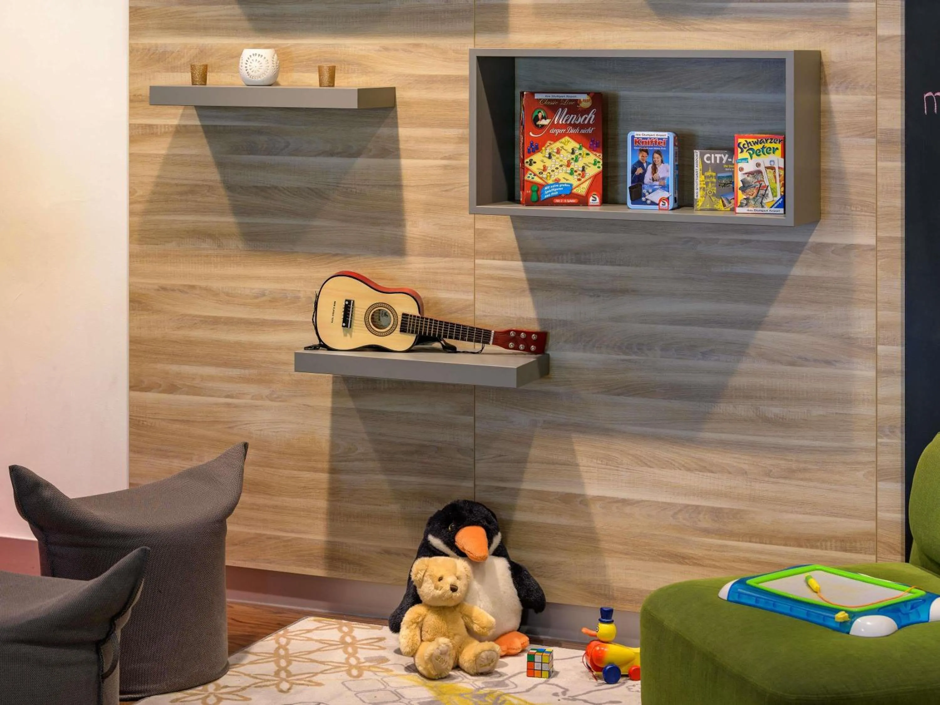 Lounge or bar in ibis Stuttgart Airport Messe