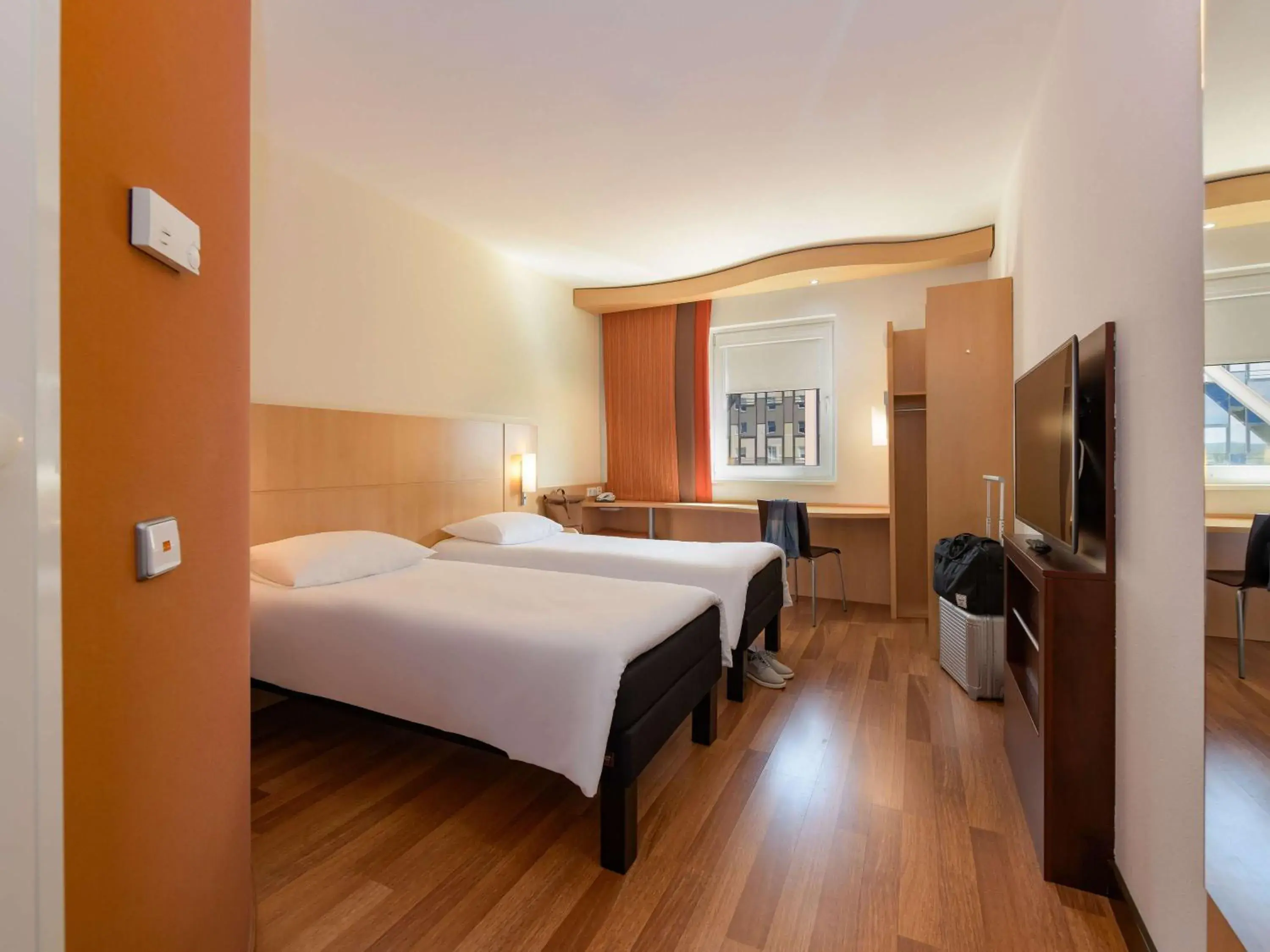 Bedroom, Bed in ibis Stuttgart Airport Messe Bedroom, Bed in ibis Stuttgart Airport Messe