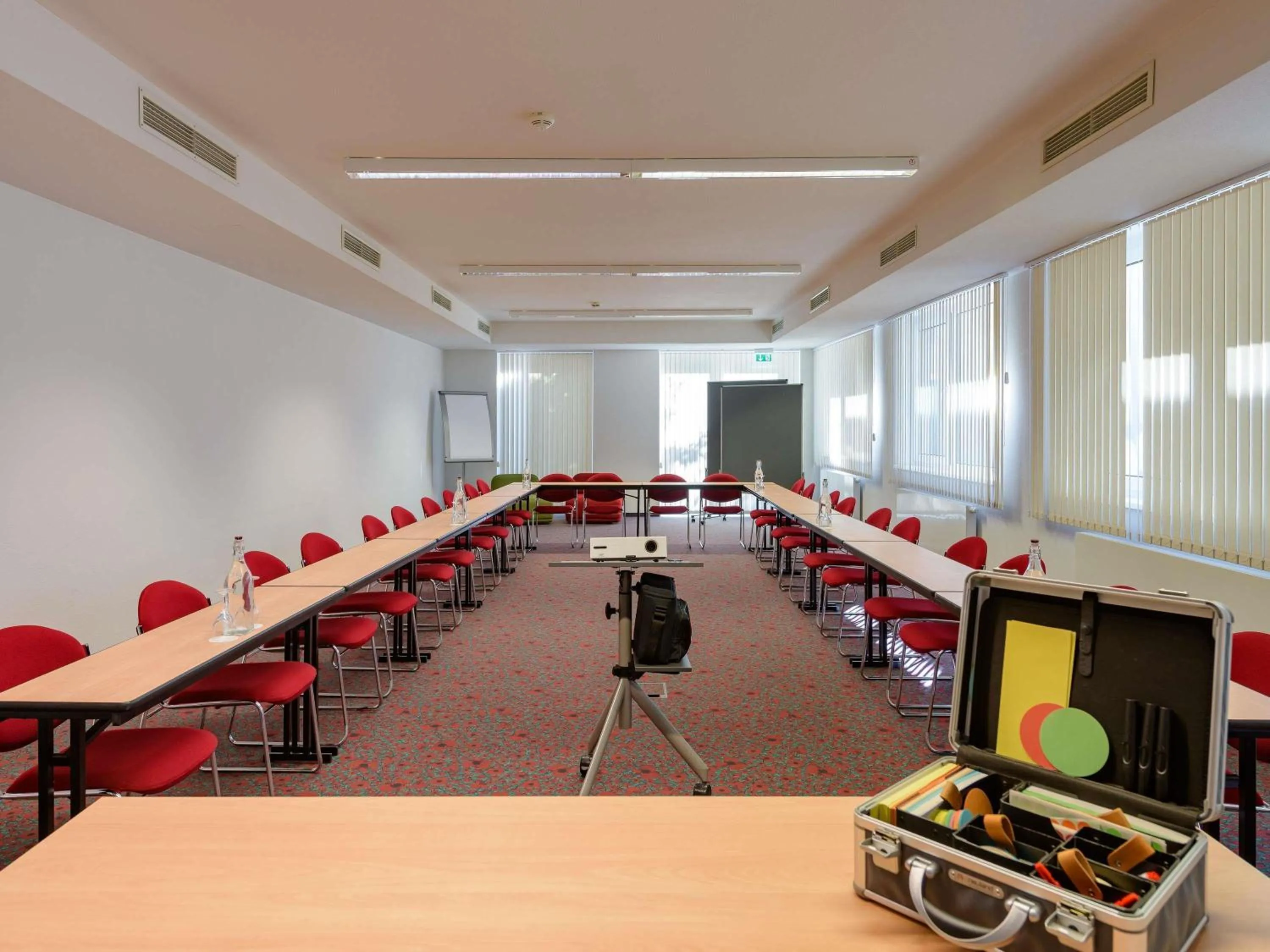 Meeting/conference room in ibis Stuttgart Airport Messe
