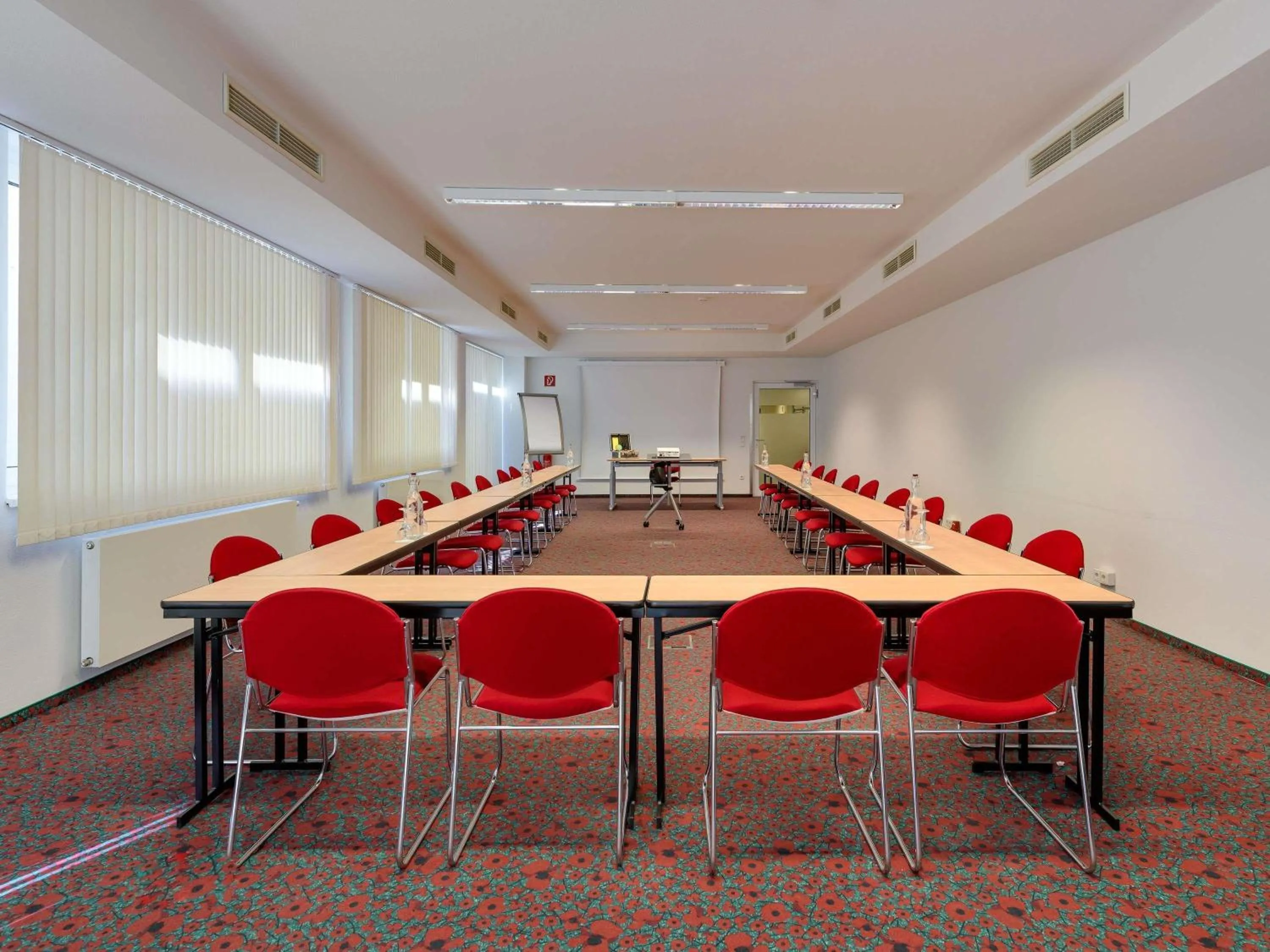 Meeting/conference room in ibis Stuttgart Airport Messe