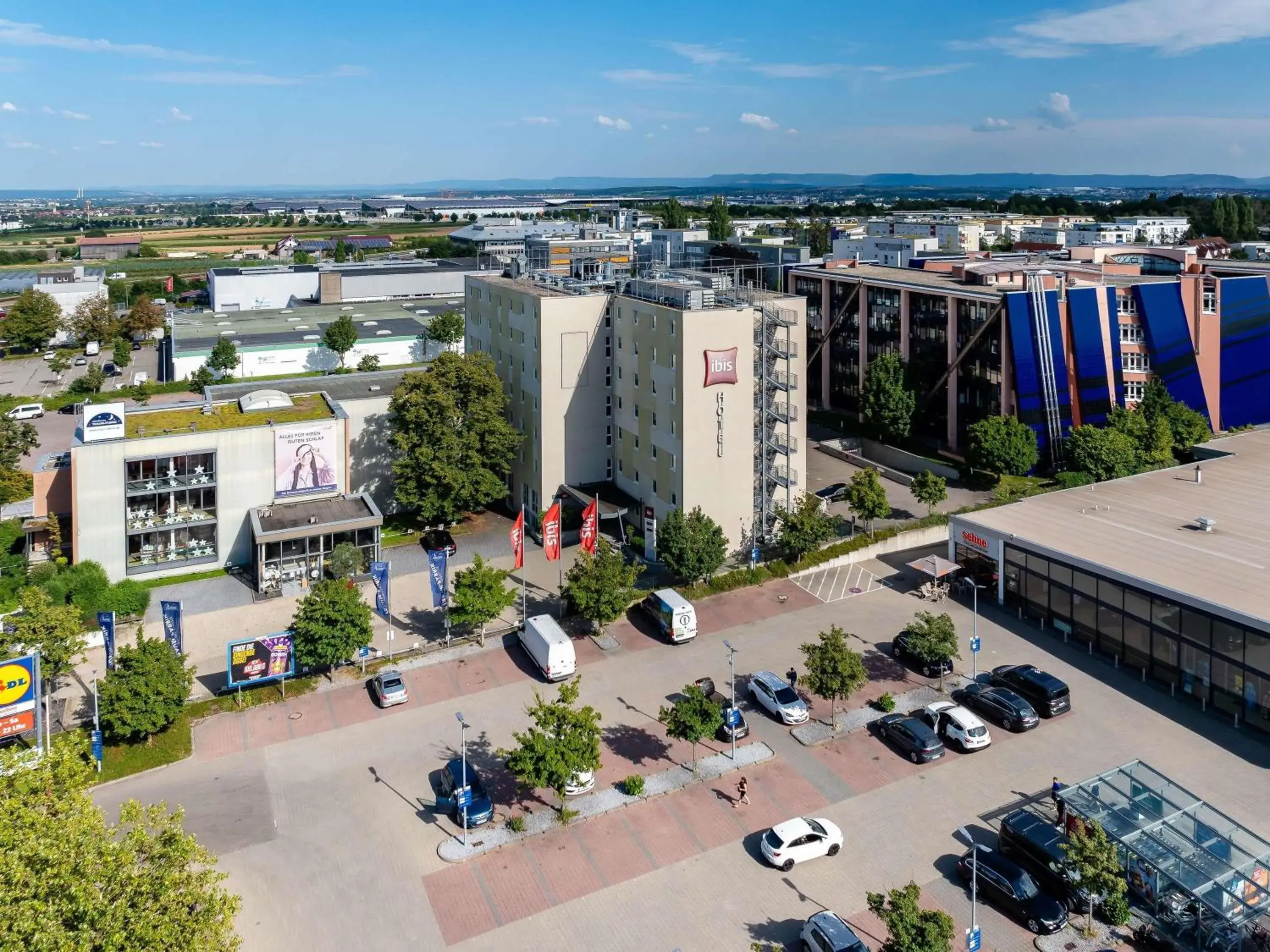Property building in ibis Stuttgart Airport Messe Property building in ibis Stuttgart Airport Messe