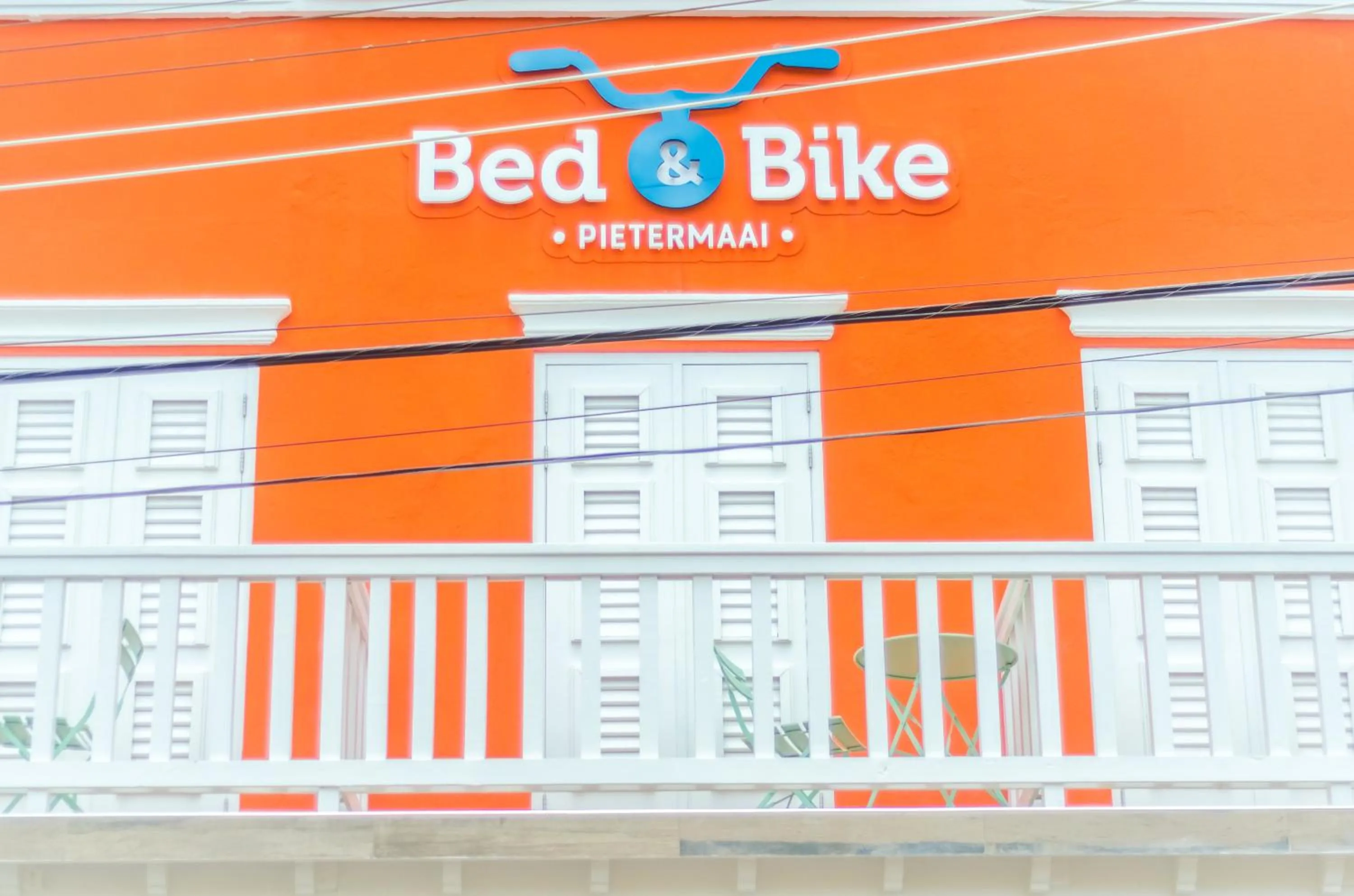 Facade/entrance in Bed & Bike Curacao - Pietermaai